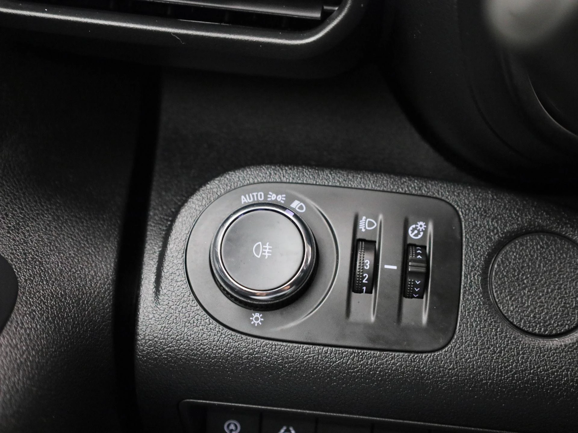 Opel-Combo-image-19