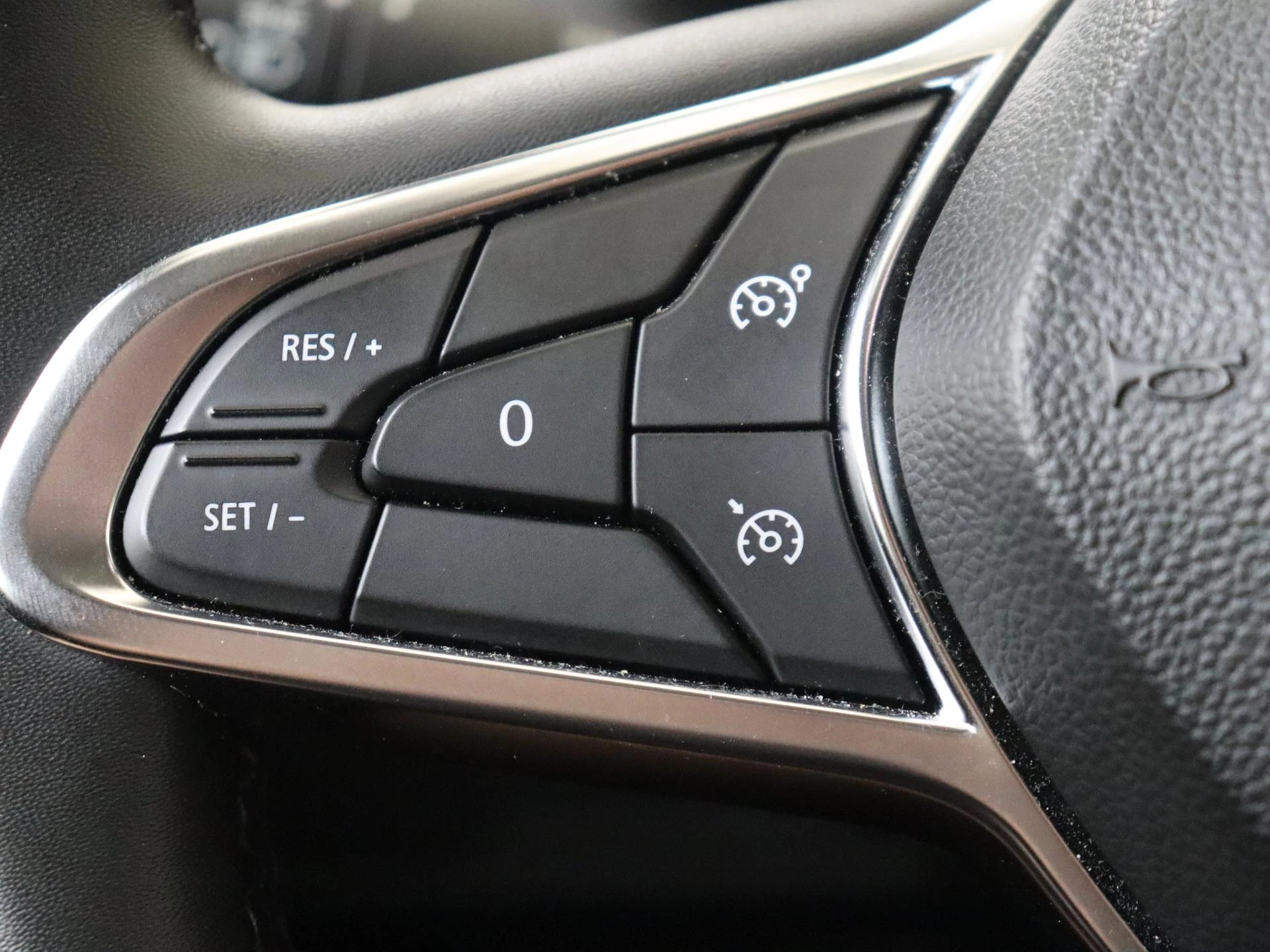 Renault-Captur-image-12