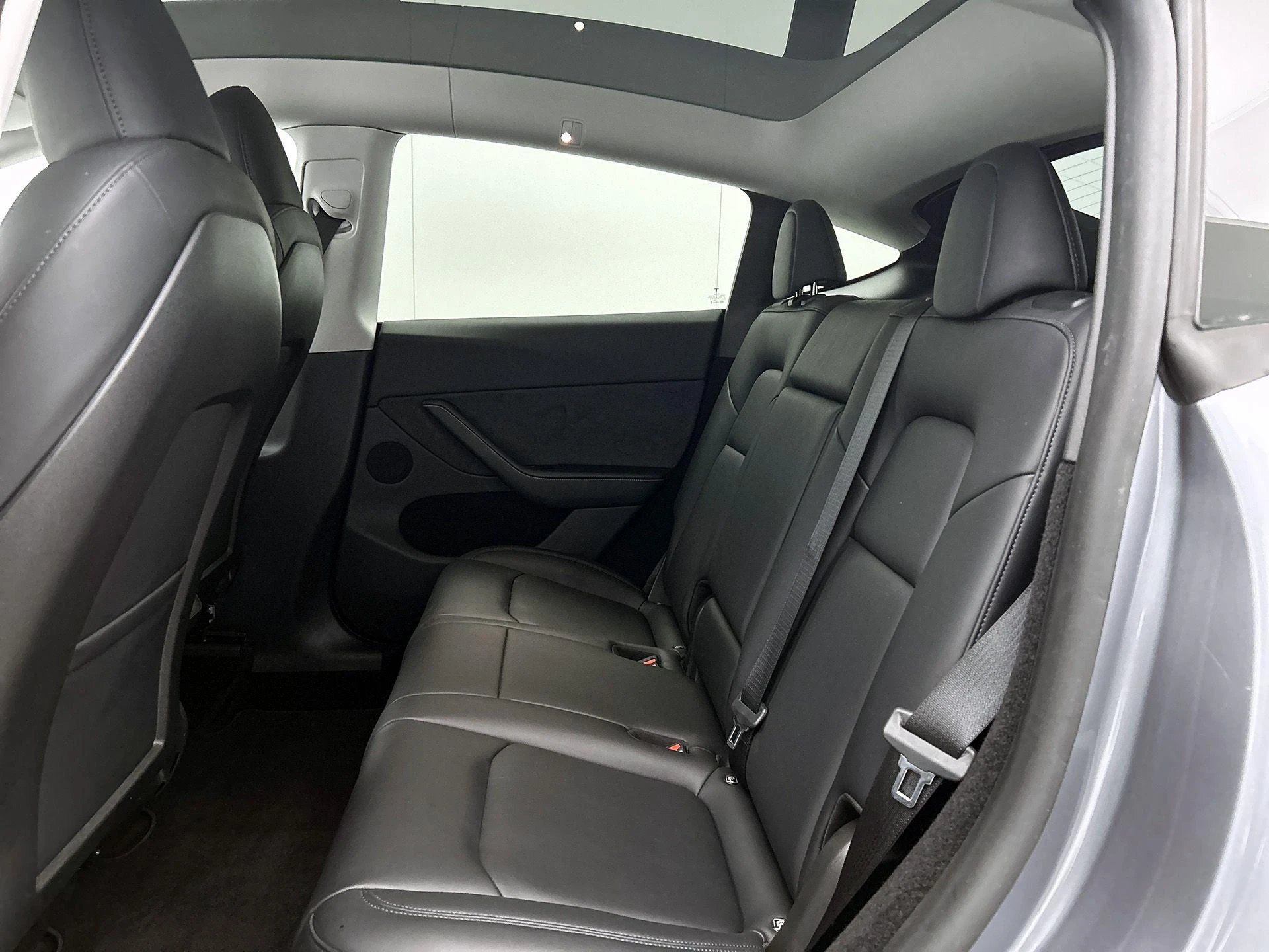 Tesla-Model Y-image-26