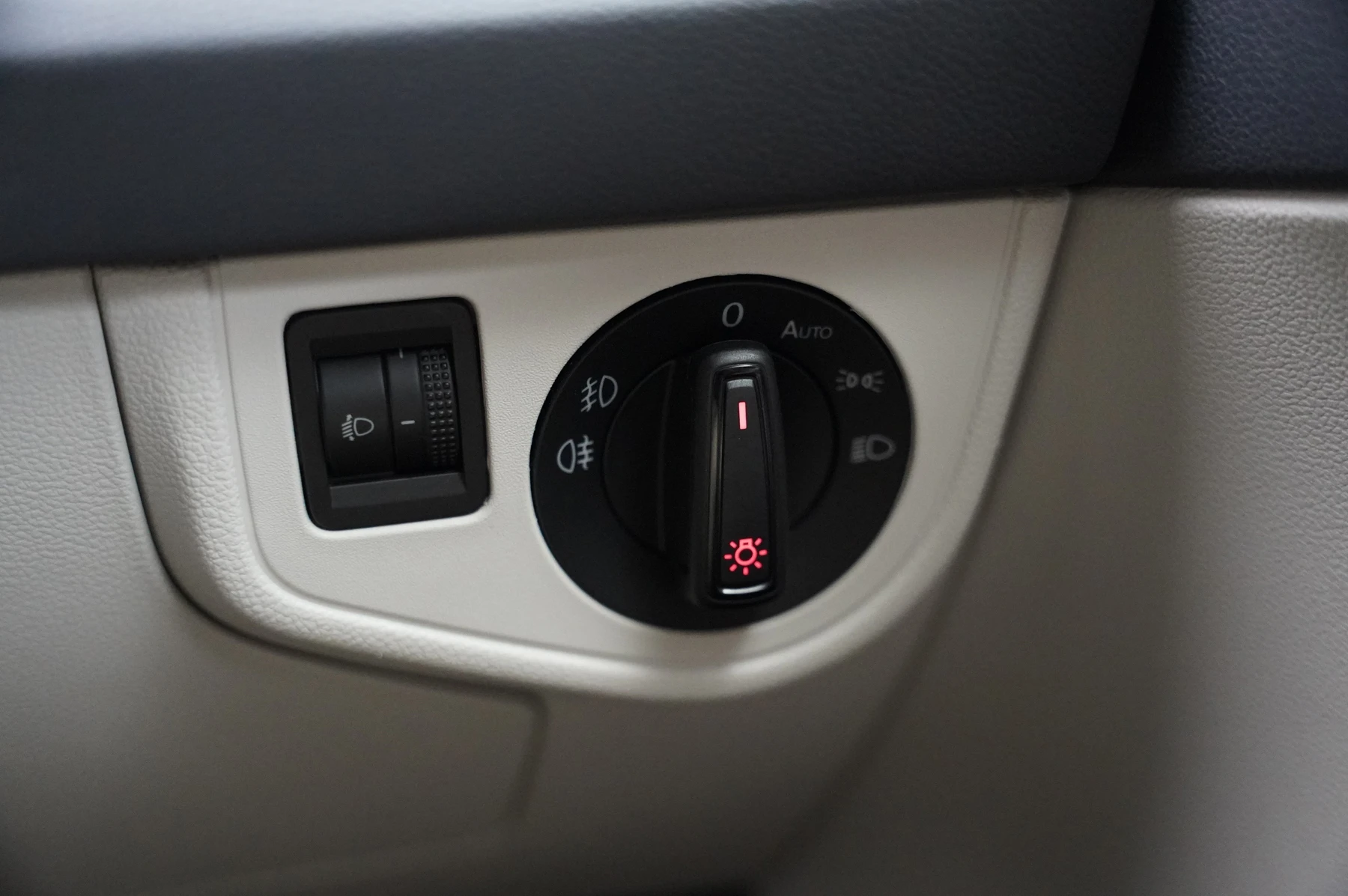Volkswagen-Polo-image-19