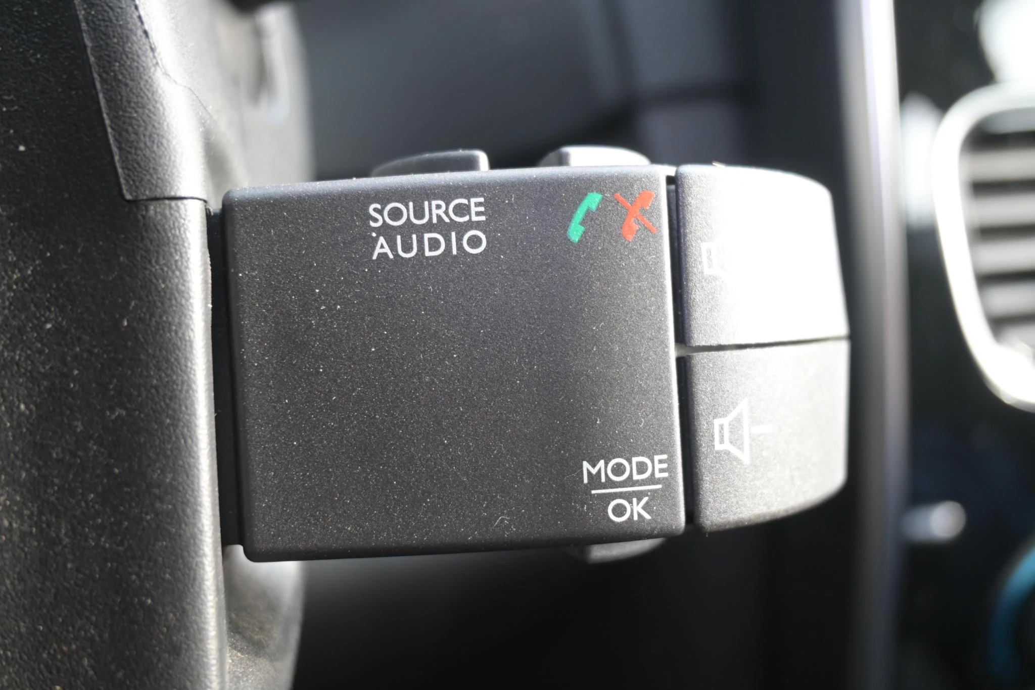 Renault-Clio-image-12