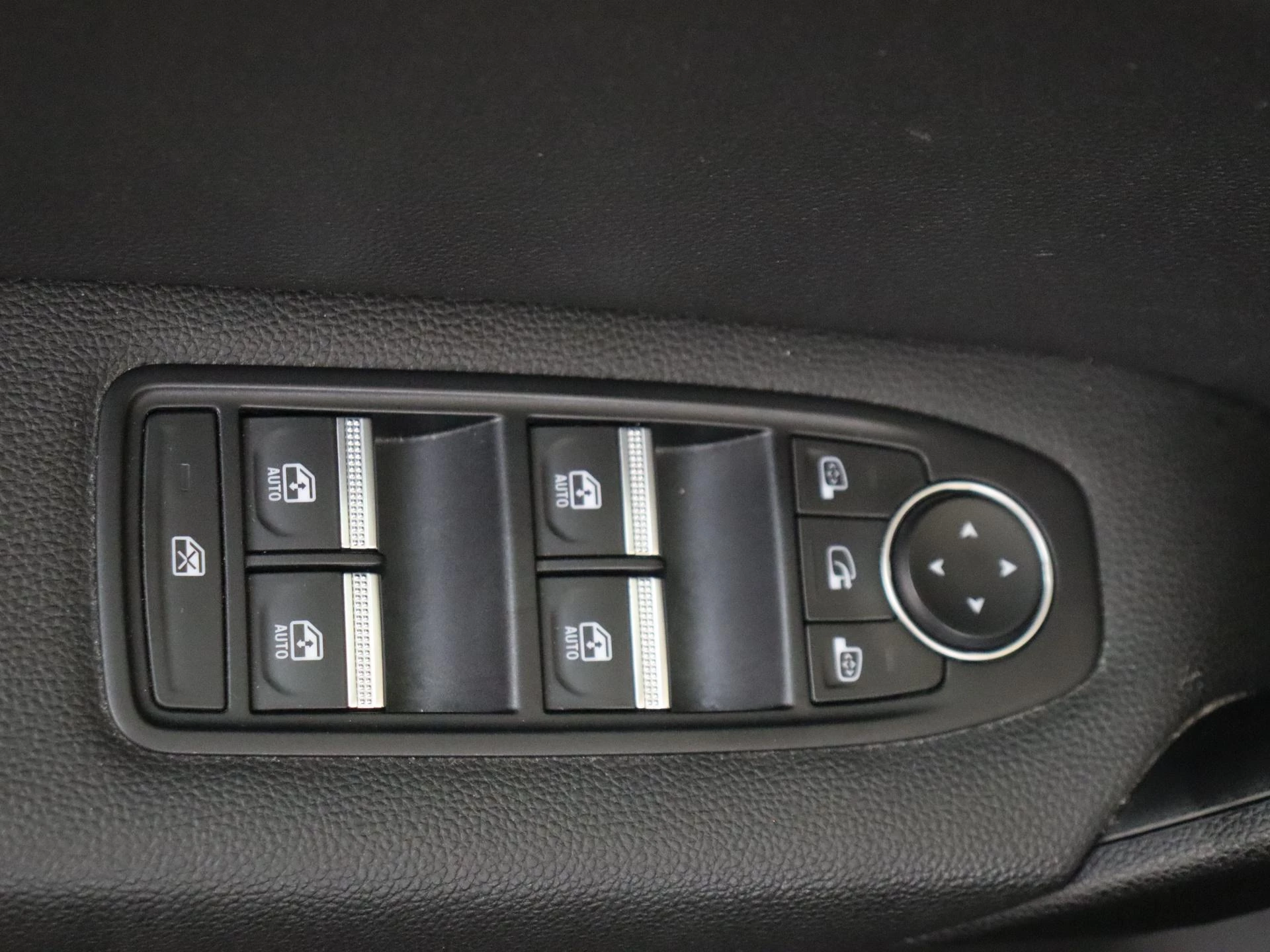Renault-Captur-image-22
