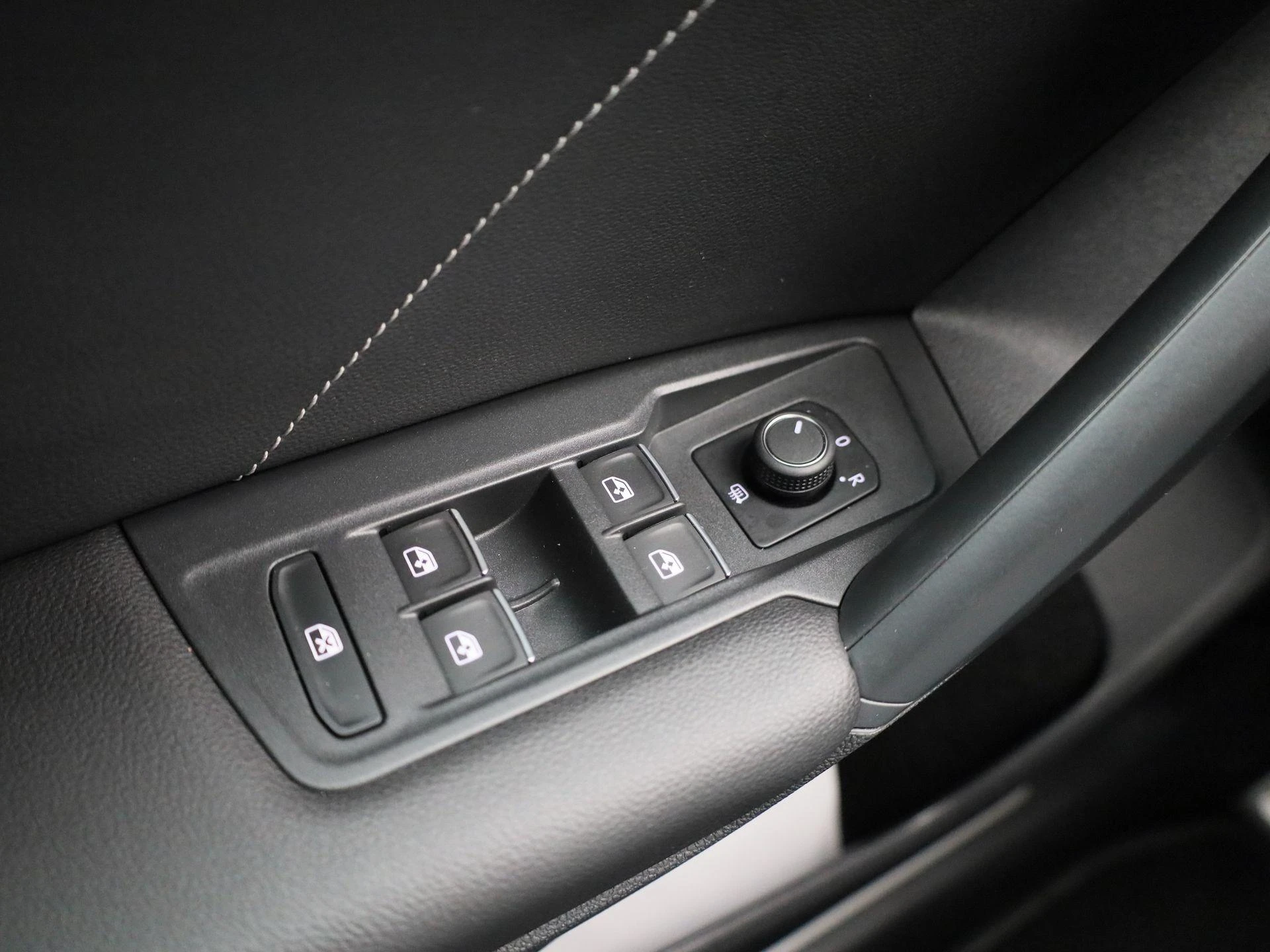 Volkswagen-Tiguan-image-21