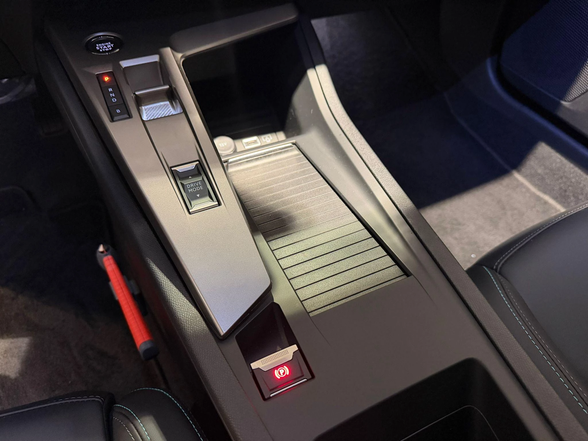 Peugeot-408-image-15