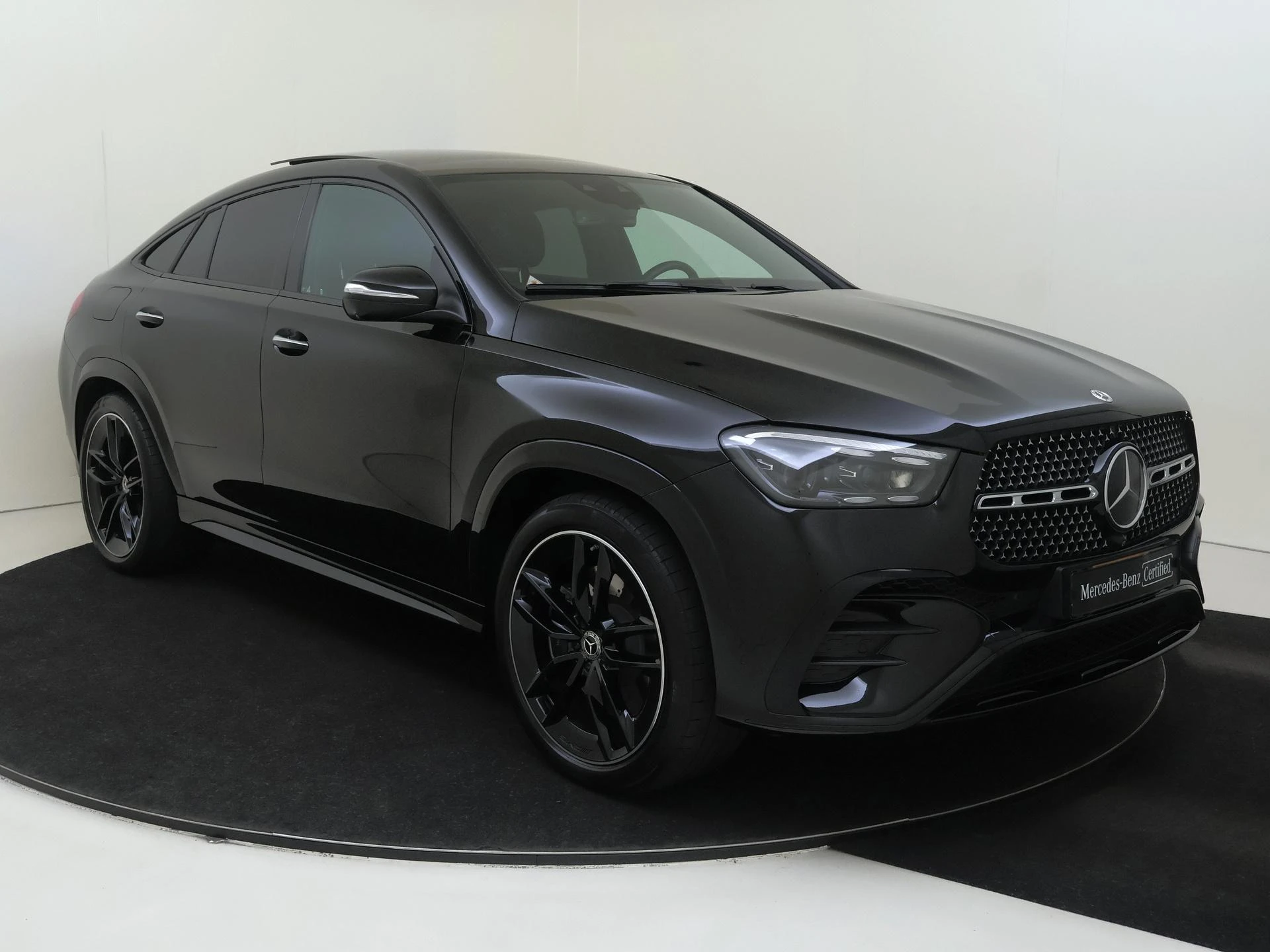 Mercedes-Benz-GLE-image-2