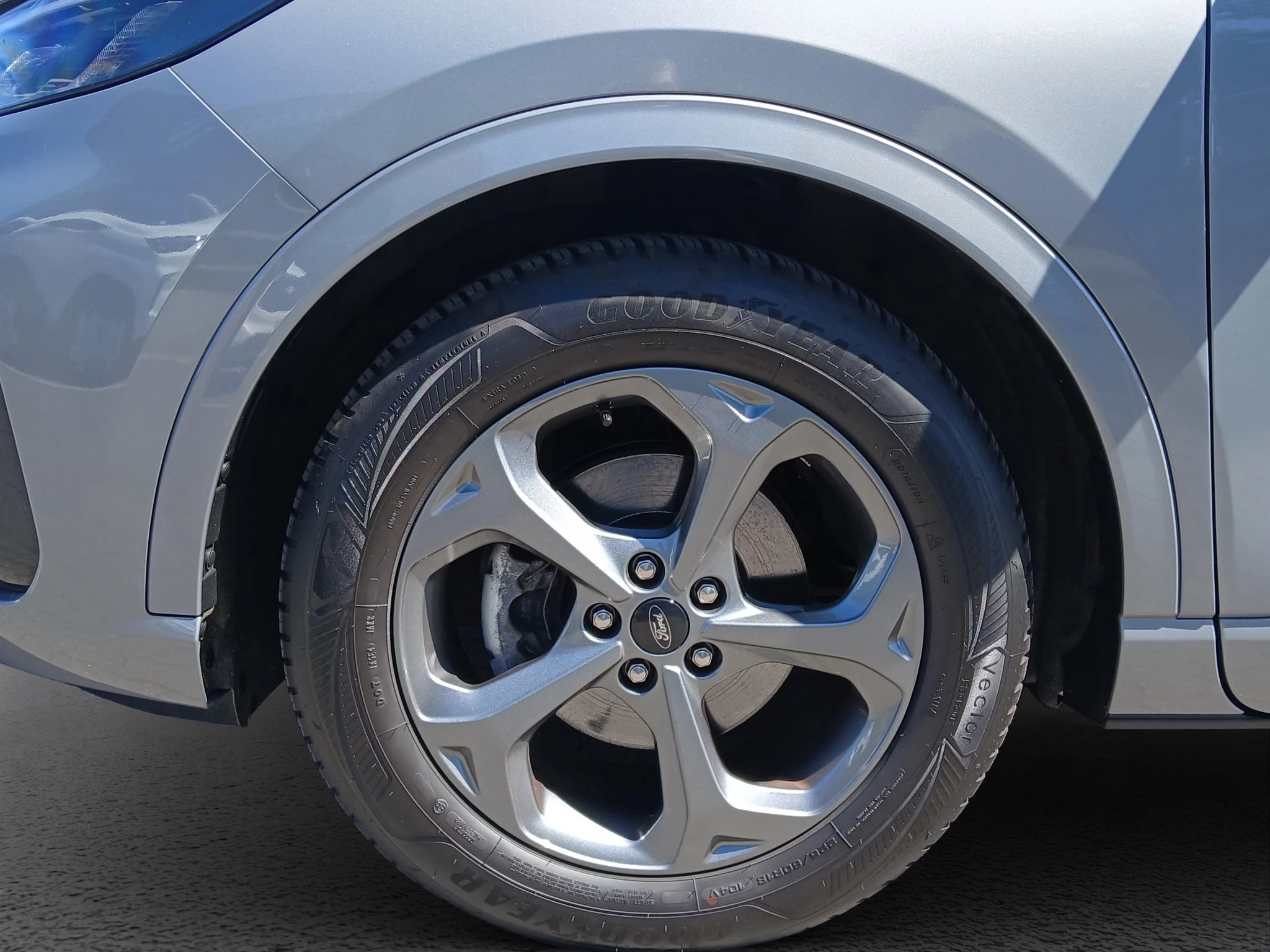 Ford-Kuga-image-8