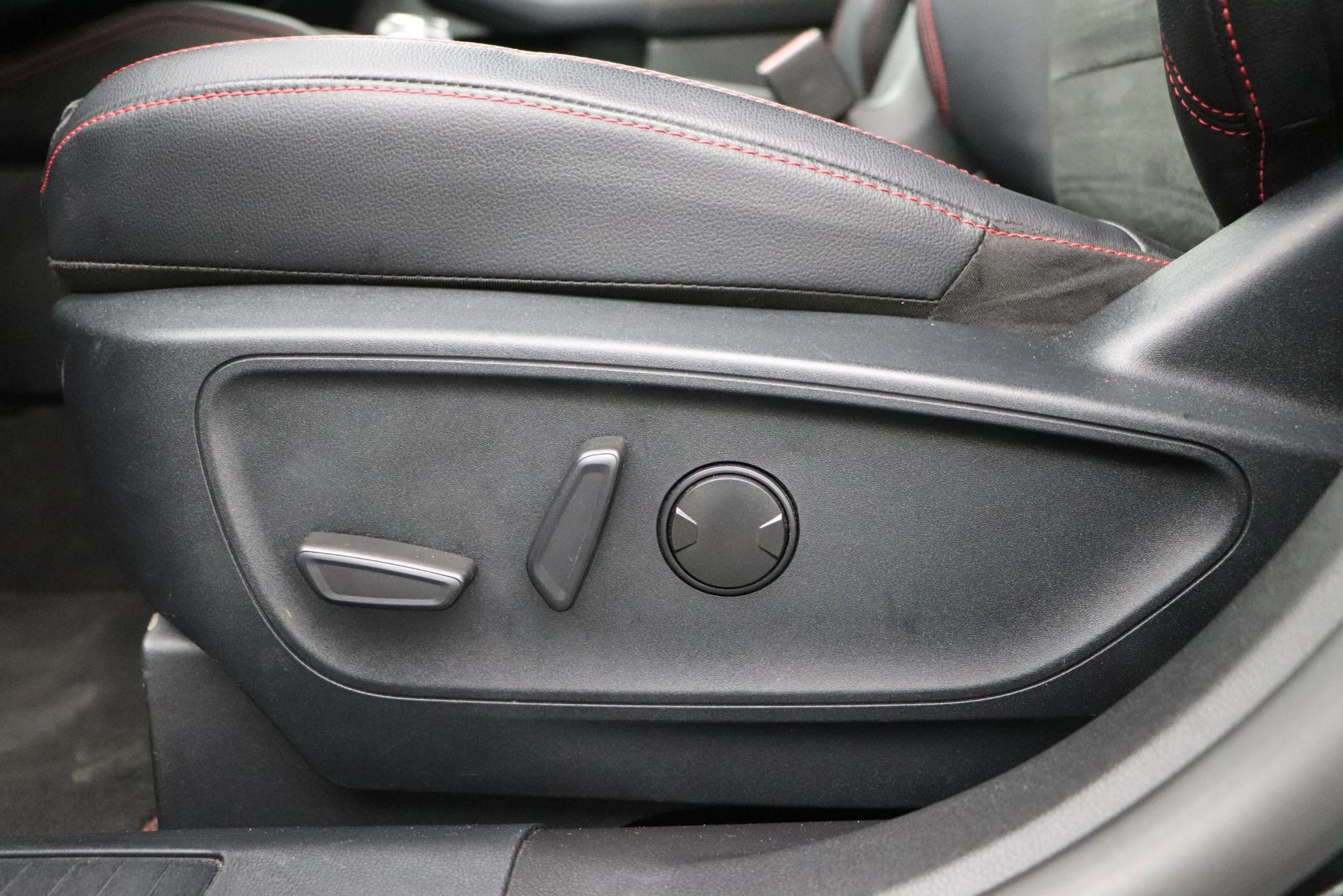 Ford Kuga PHEV ST-Line X|Driver Assist|Winterpack|B&O Sound