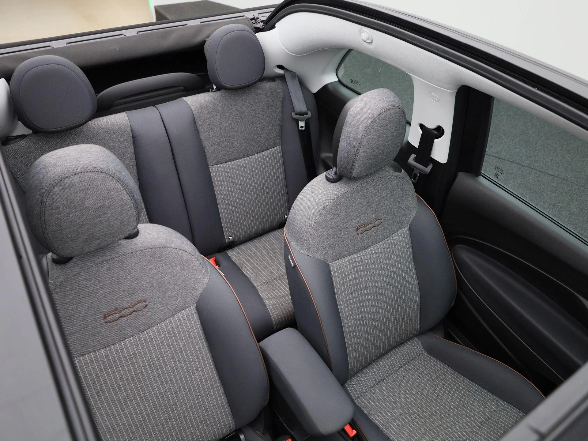 Fiat-500C-image-32