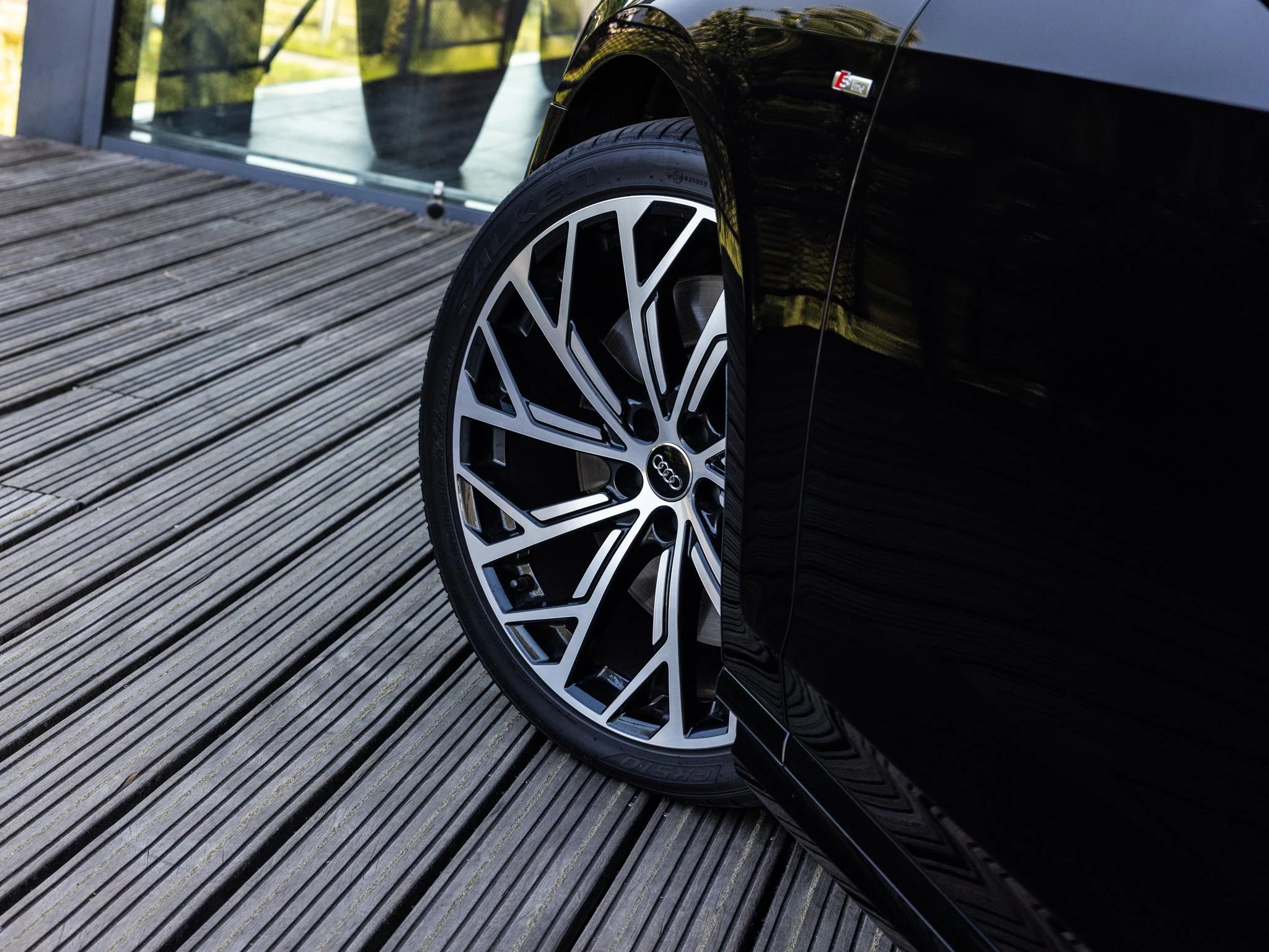 Audi A8 60 TFSI e quattro 462 PK