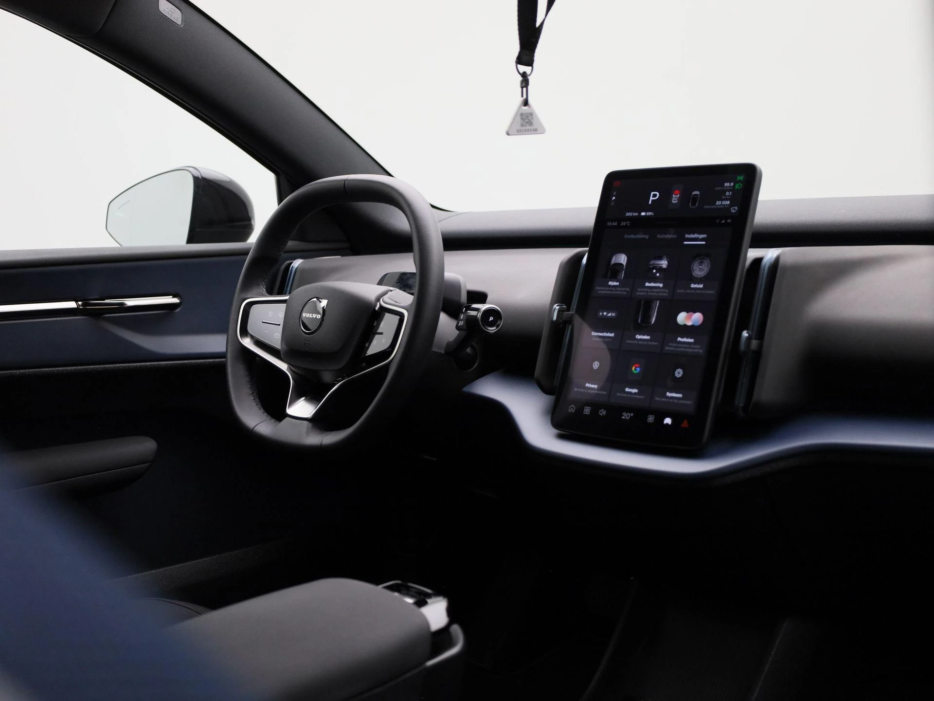 Volvo-EX30-image-32