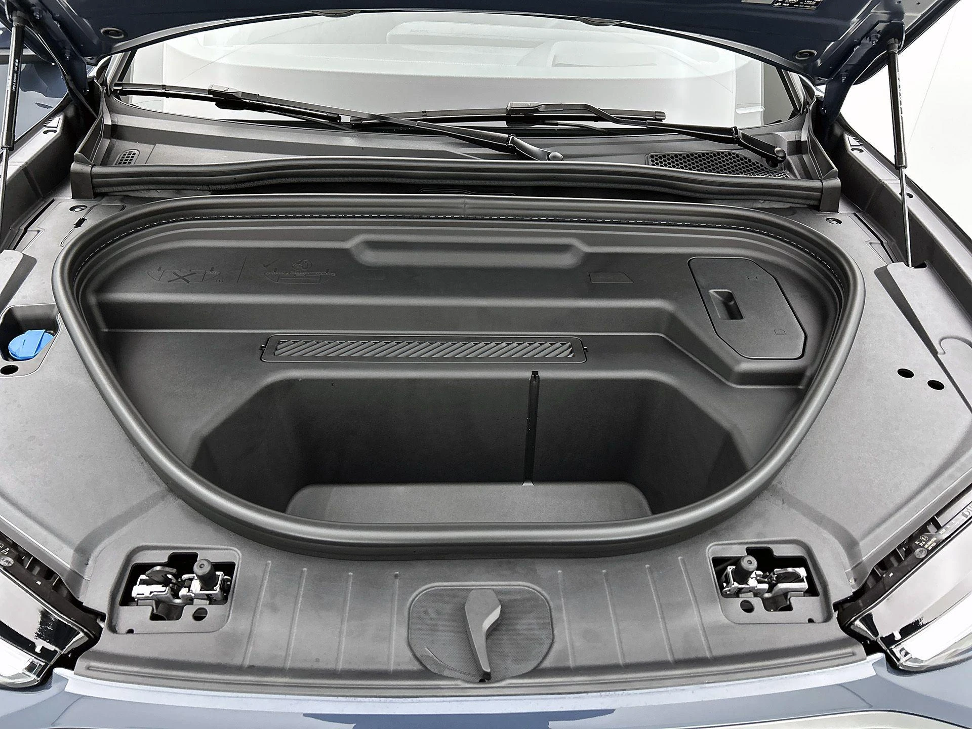Audi-Q6 e-tron-image-33