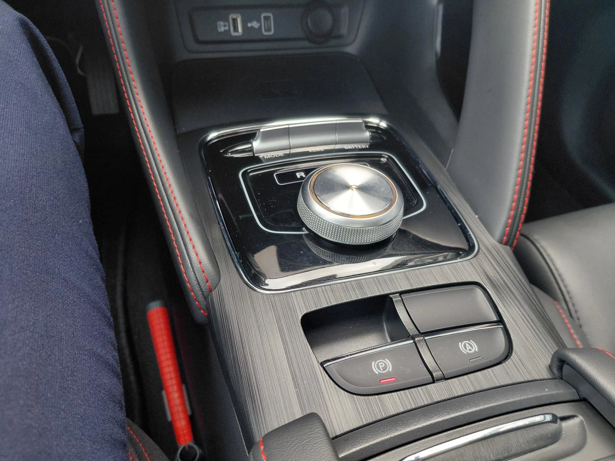 MG-ZS EV-image-15