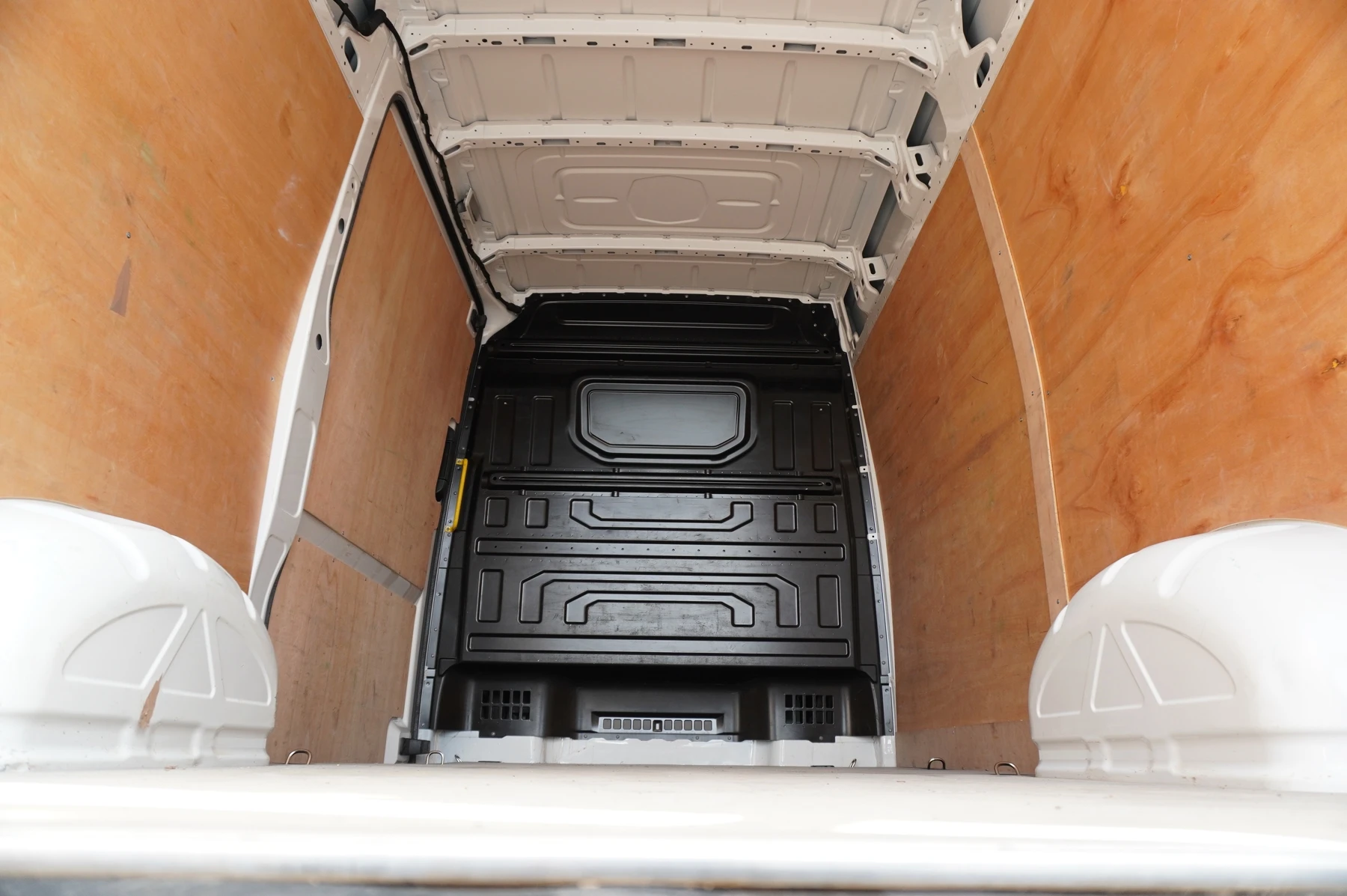 Volkswagen-Crafter-image-10