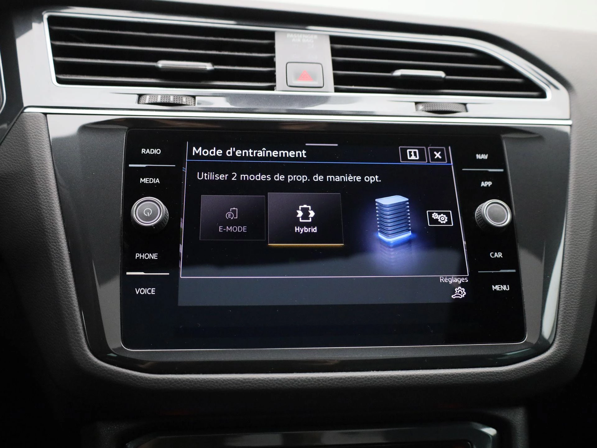 Volkswagen-Tiguan-image-32