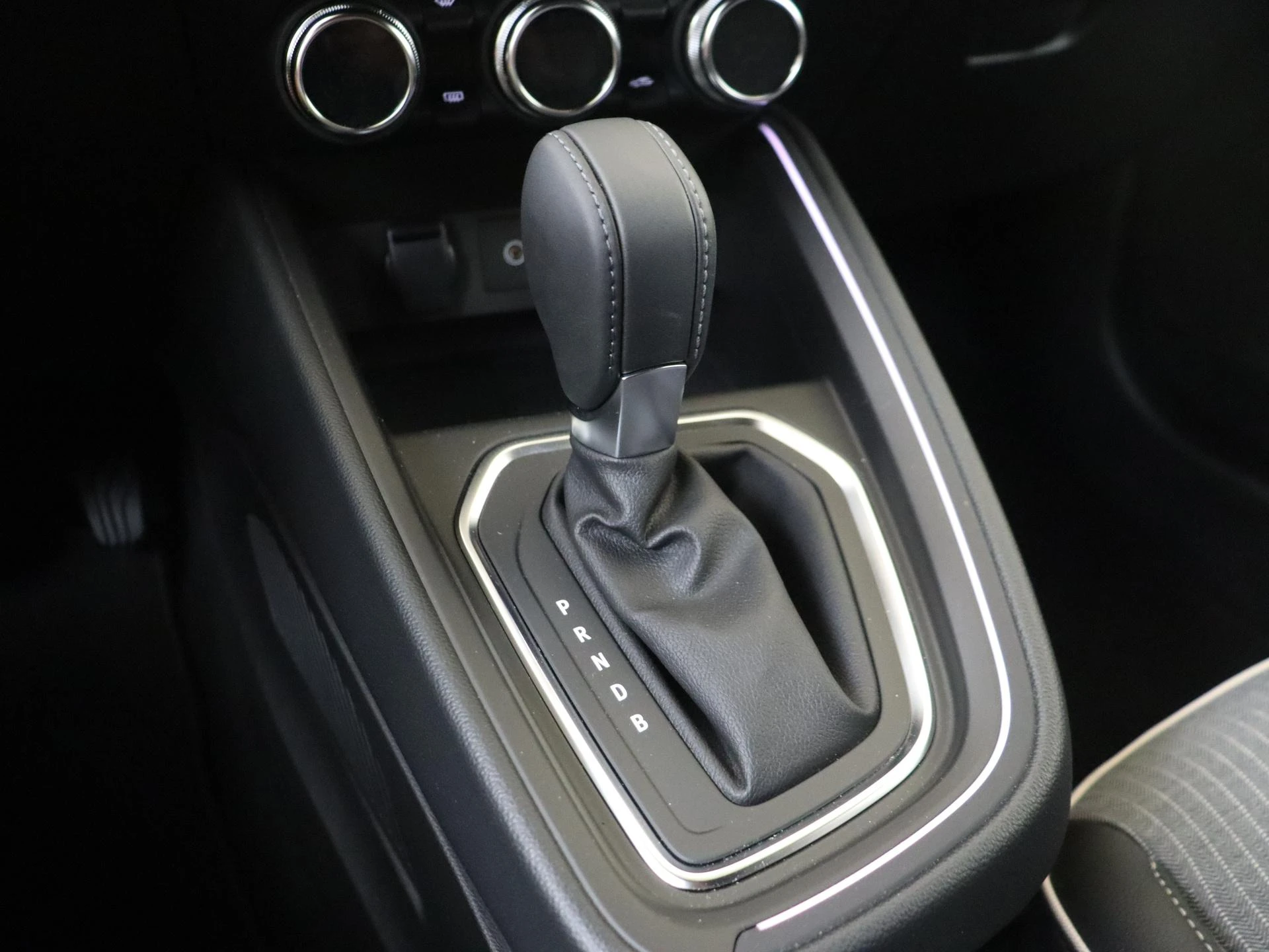 Renault-Clio-image-13