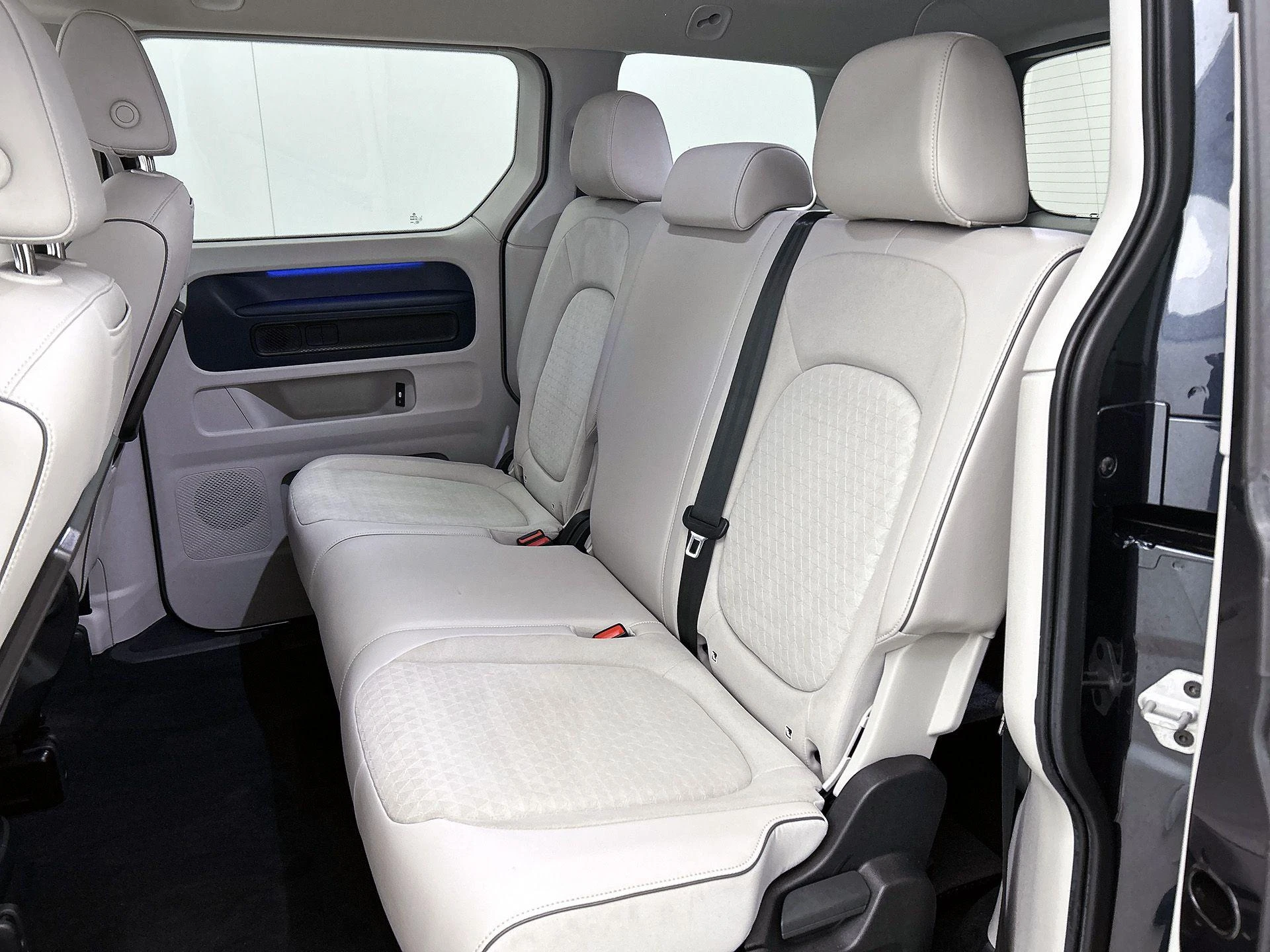 Volkswagen-ID. Buzz-image-30