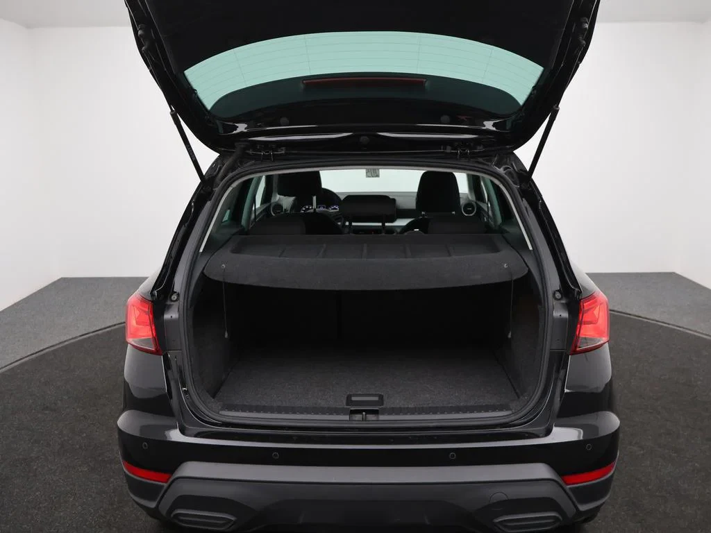 SEAT-Arona-image-11