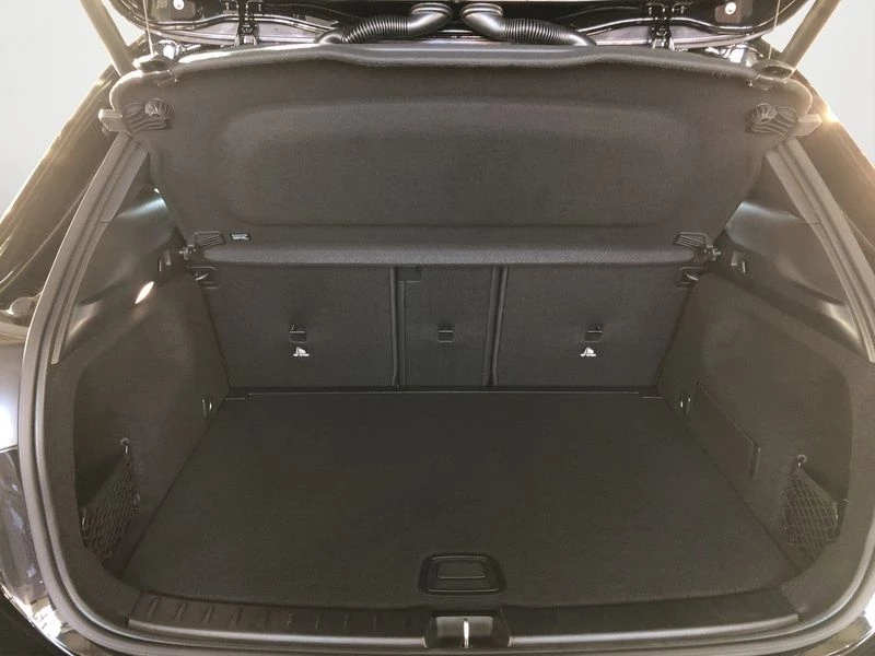 Mercedes-Benz GLA 200 AMG NIGHT PANO AHK KEYLESS WINTER-PAKET AMG LineC118 GLA 200 AMG NIGHT PANO AHK KEYLESS WINTER-PAKET AMG Line