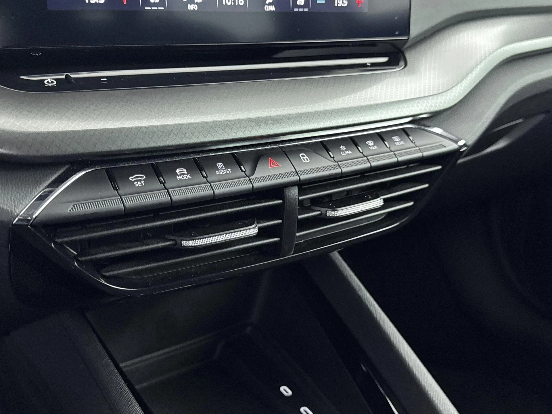 Škoda Octavia Combi 1.0 e-TSI Business Edition