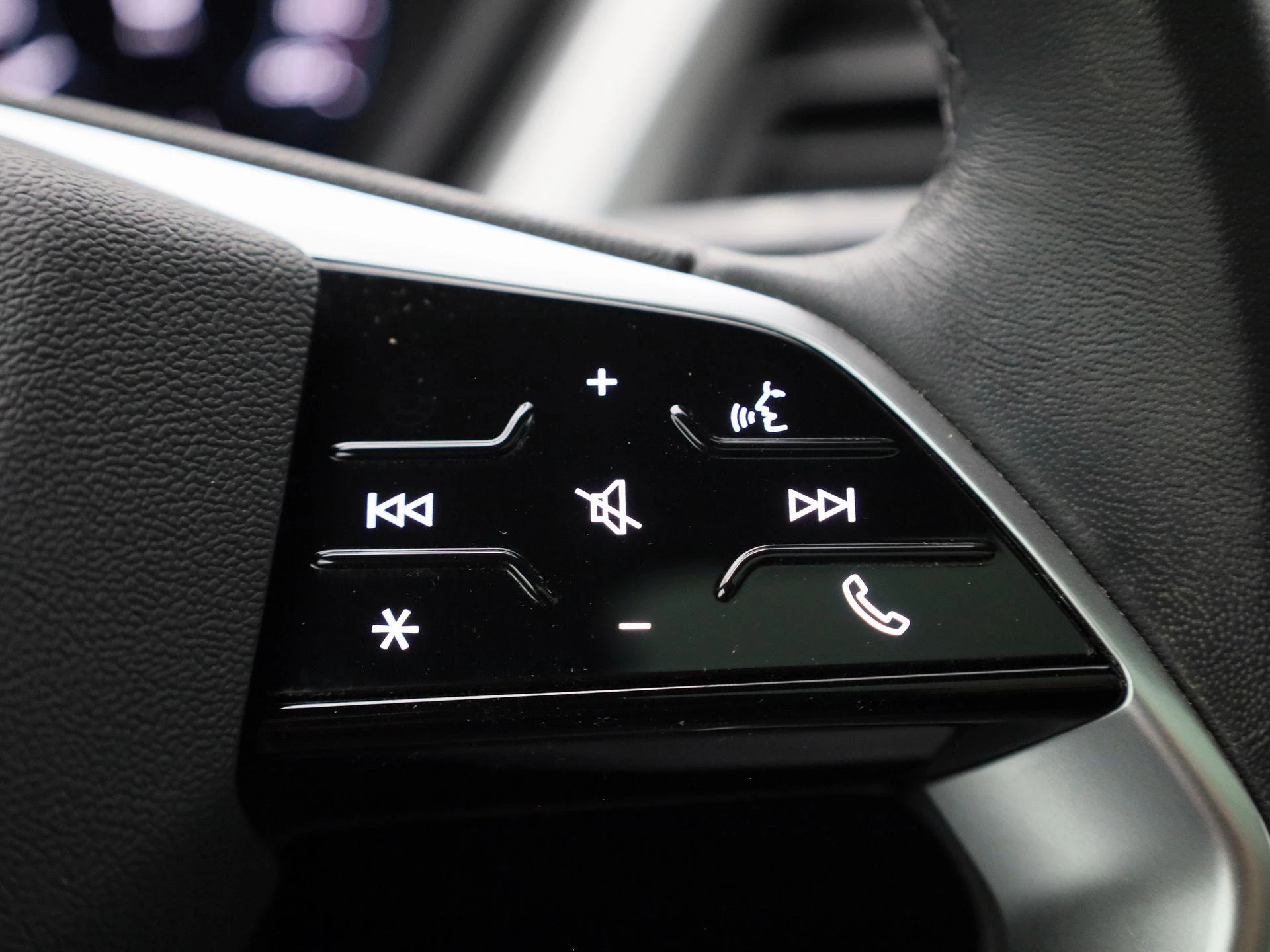 Audi-Q4 Sportback e-tron-image-28