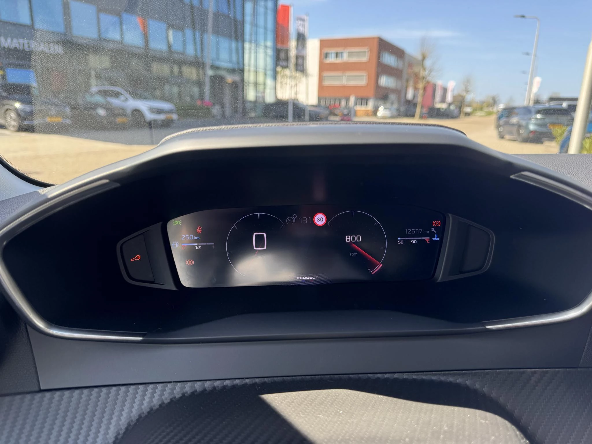 Peugeot-208-image-20