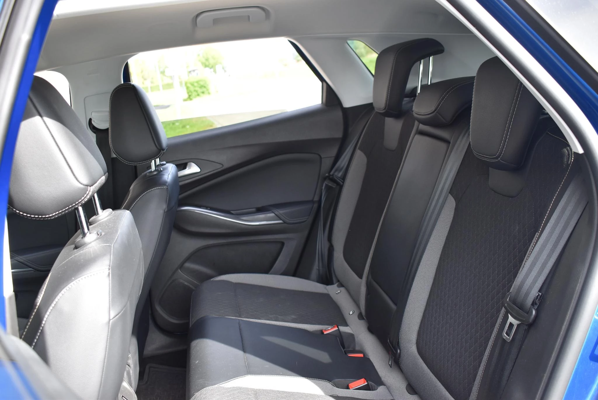Opel Grandland X 1.6 Turbo Hybrid4 Elegance