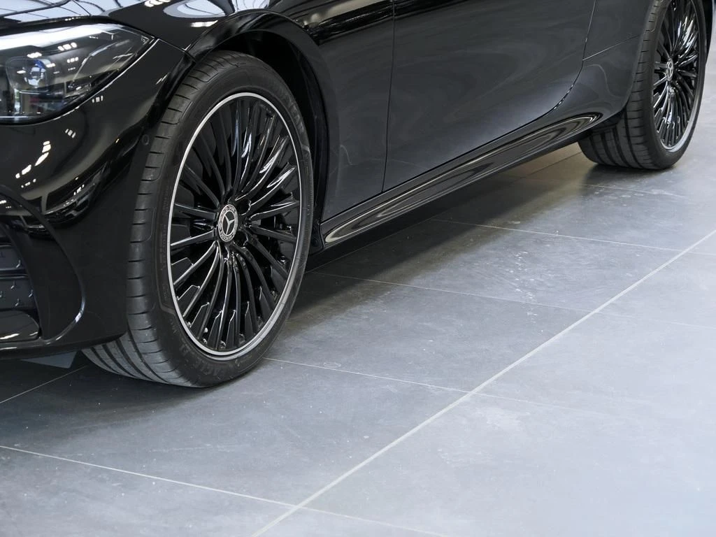 Mercedes-Benz-CLE 200-image-6