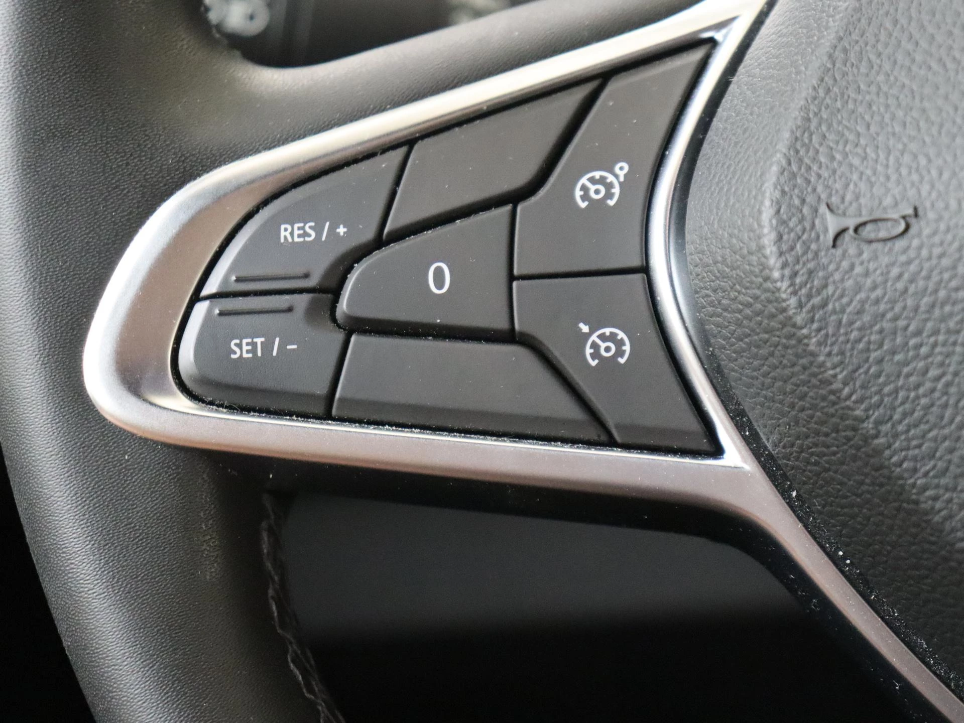 Renault-Clio-image-12