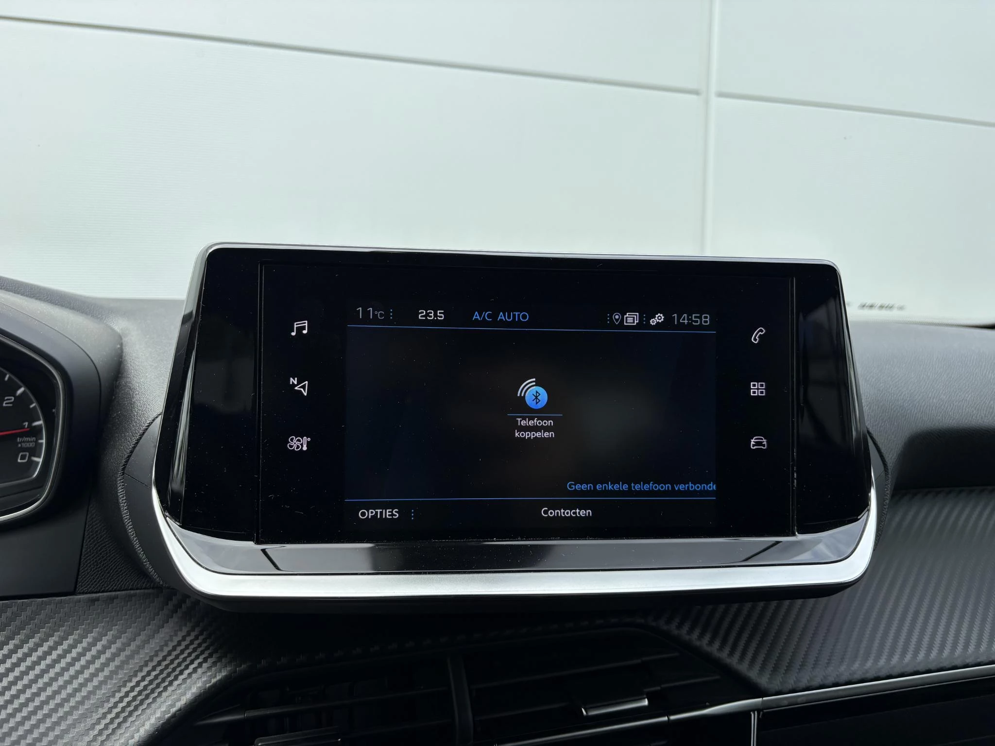 Peugeot-2008-image-12