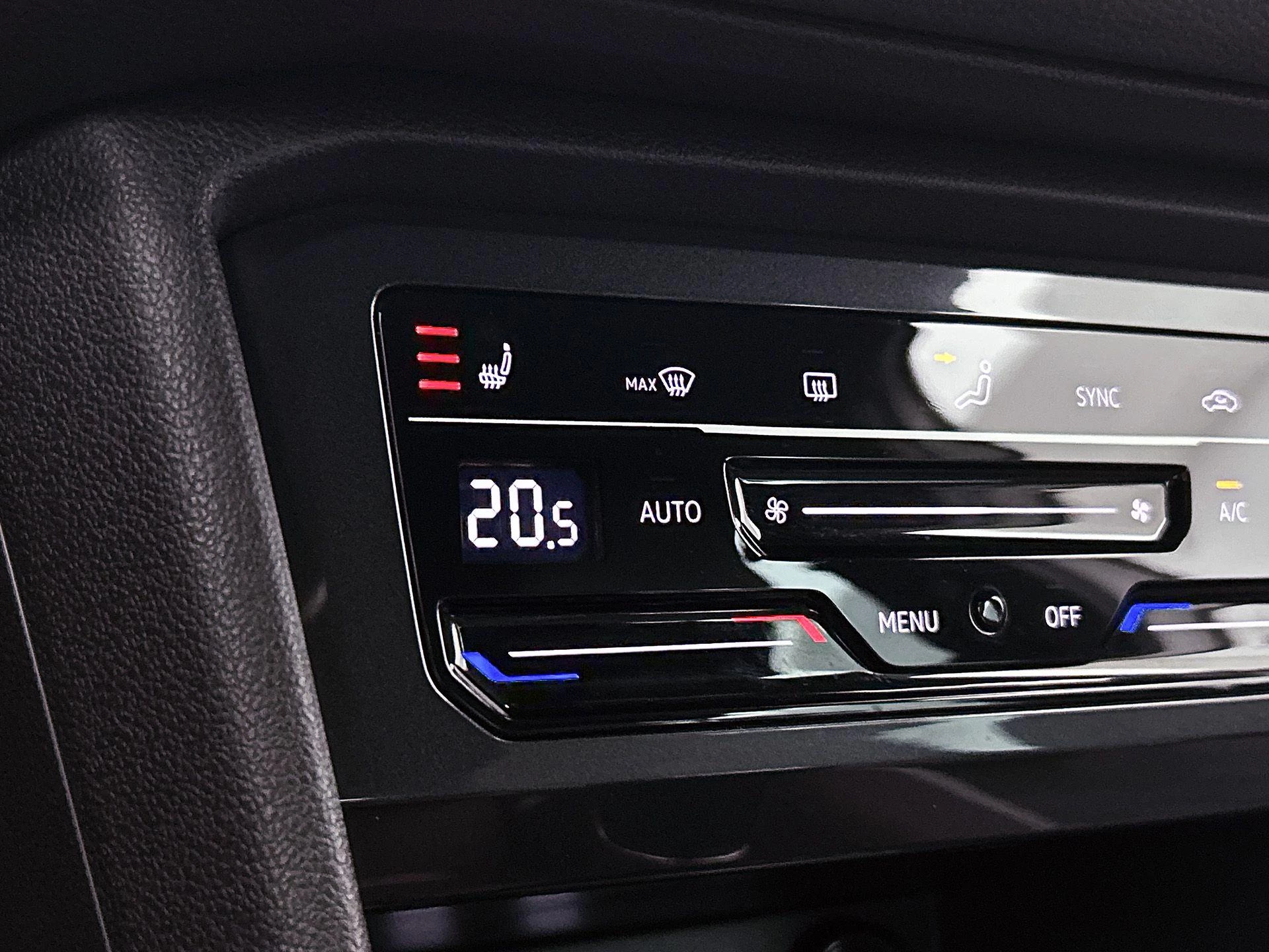 Volkswagen-Tiguan-image-7