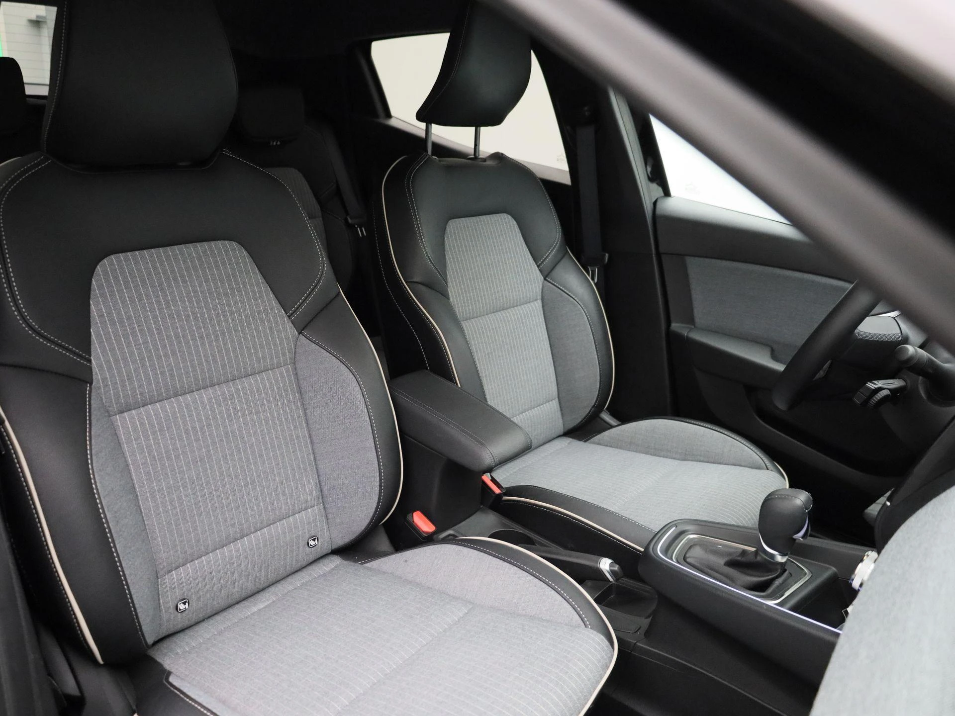 Renault-Clio-image-30