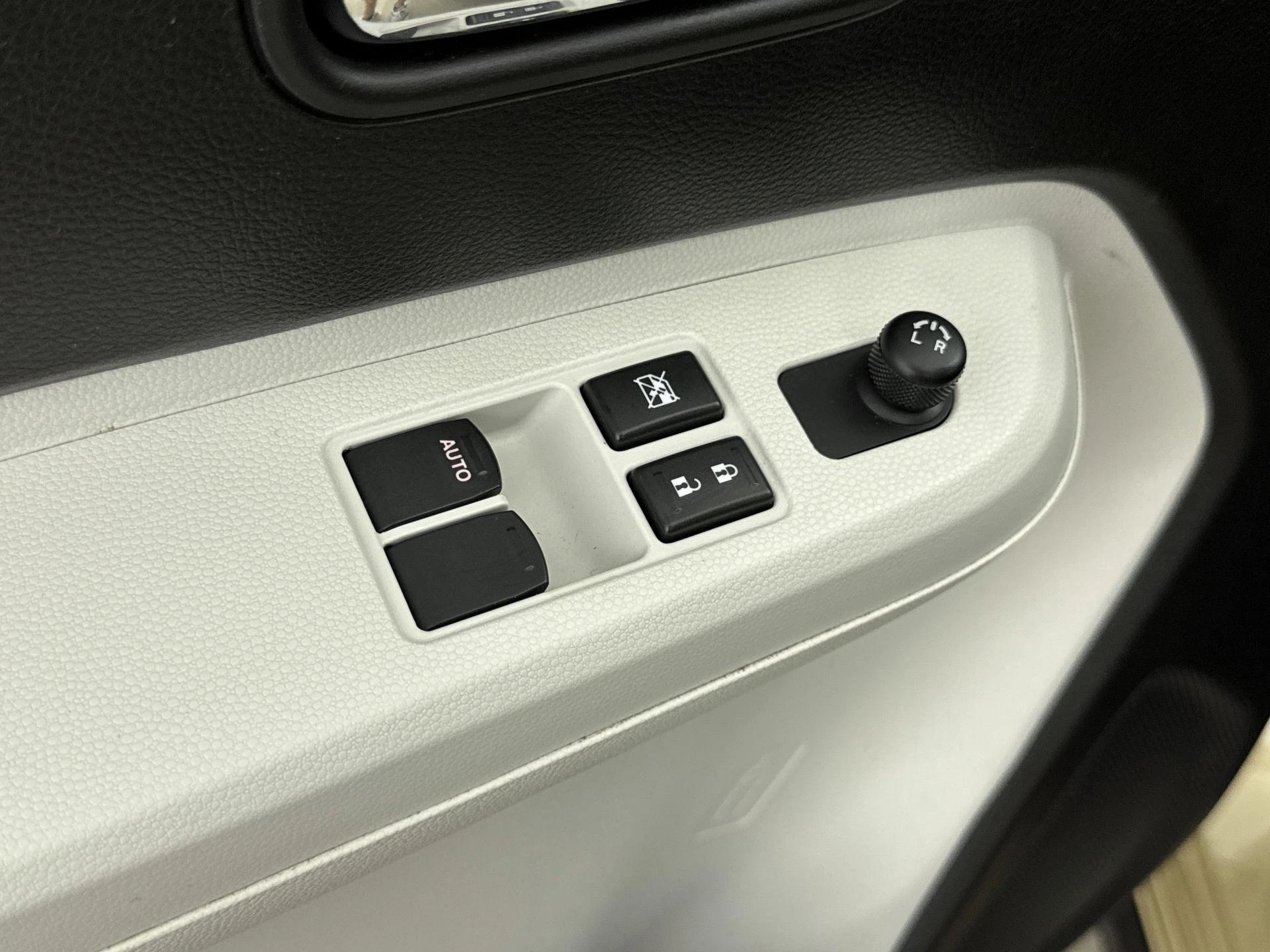 Suzuki-Ignis-image-12