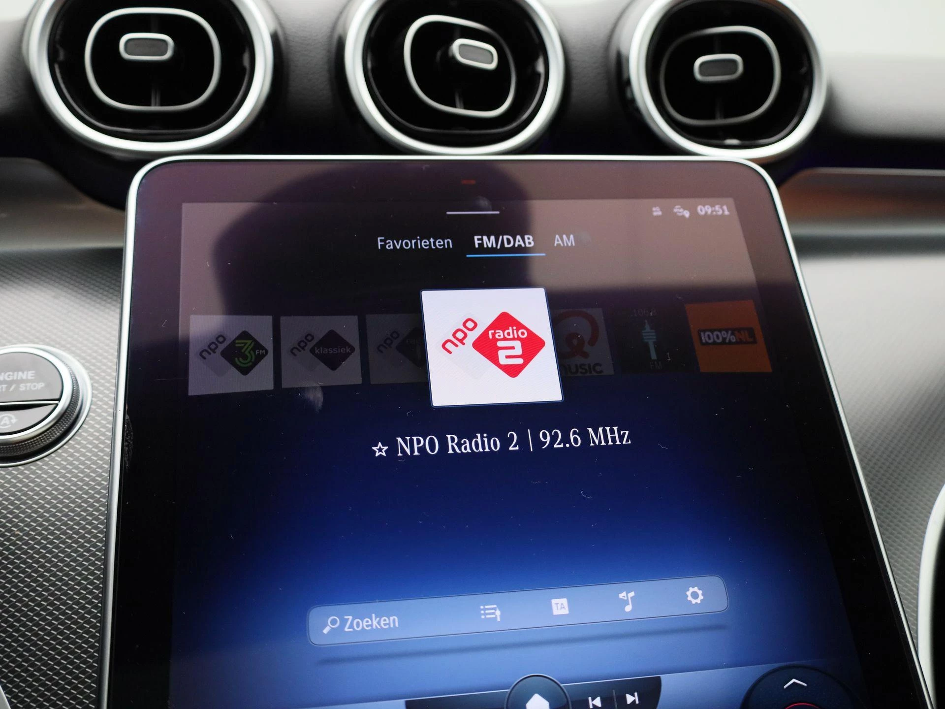 Mercedes-Benz-C-Klasse-image-26