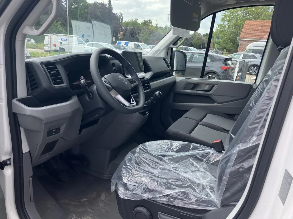 Volkswagen-Crafter-image-6