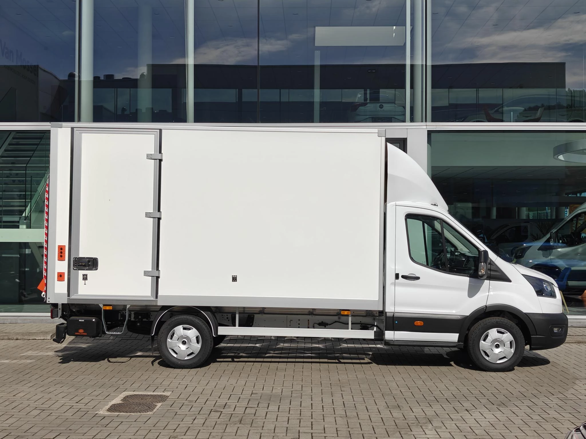 Ford Transit 2T ChassisCabine Meubelbak