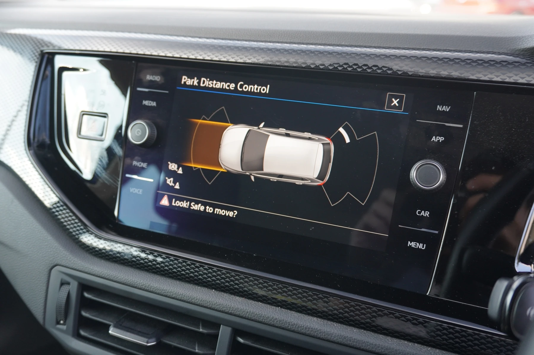 Volkswagen-Polo-image-13