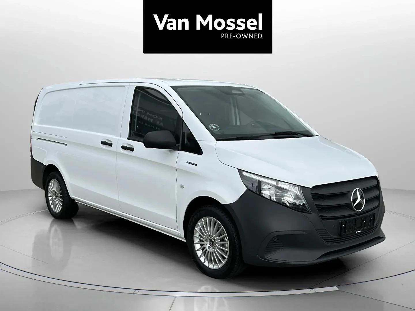 Mercedes-Benz-eVito-image-5