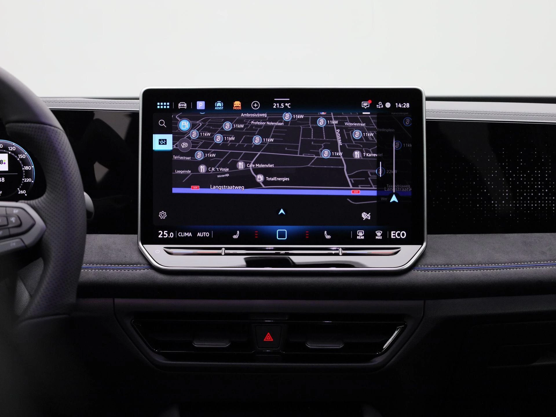 Volkswagen-Tiguan-image-8