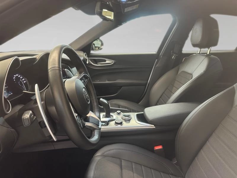 Alfa Romeo-Giulia-image-3