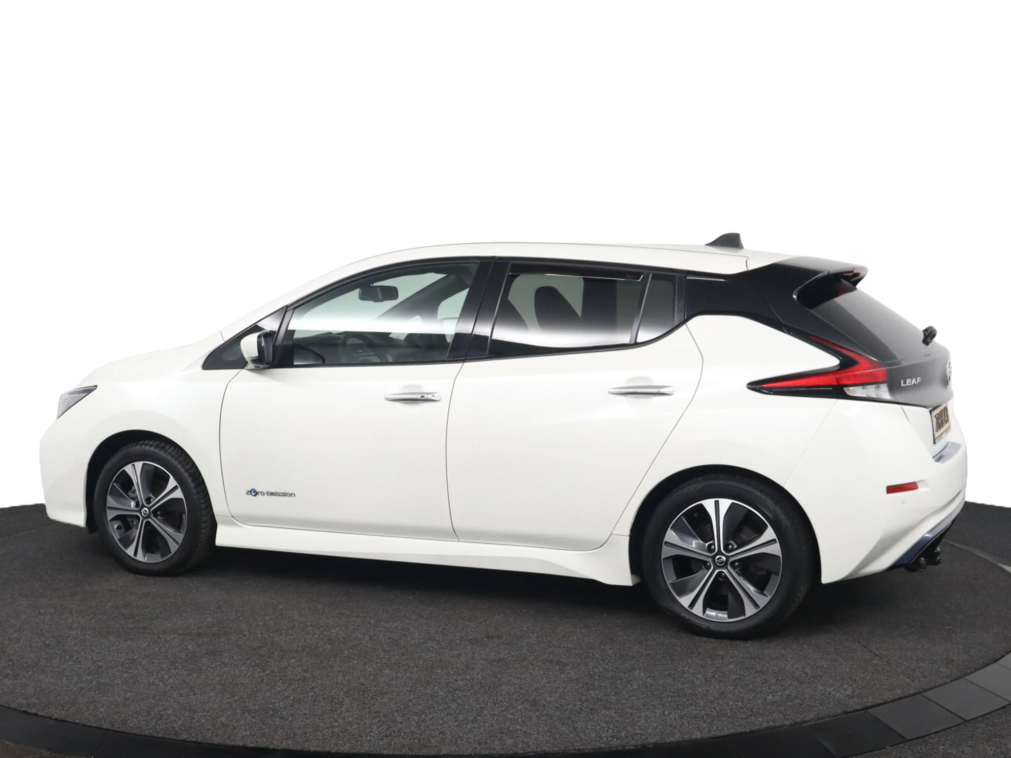 Nissan-Leaf-image-10