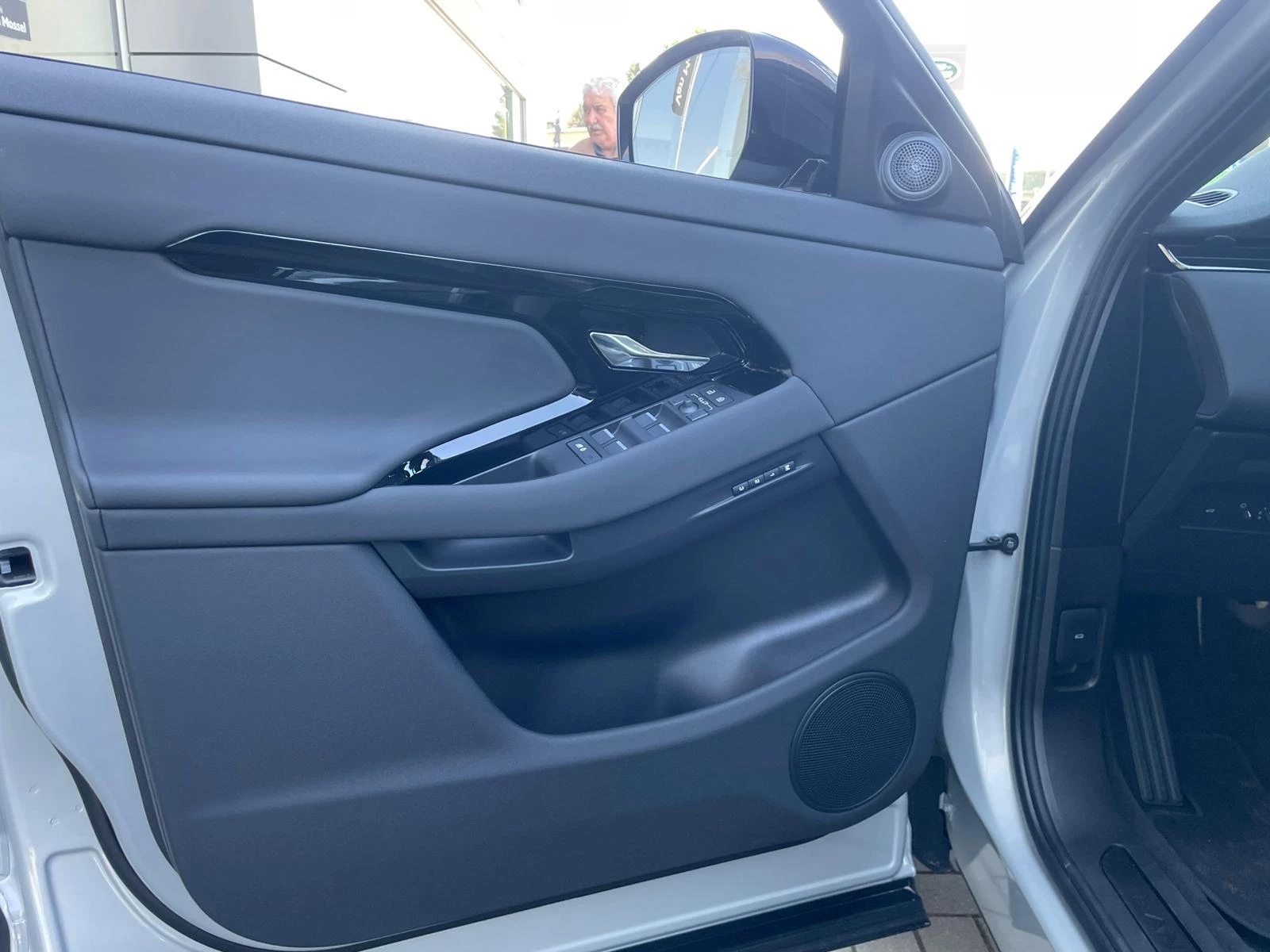 Land Rover Range Rover Evoque P160 S FWD Auto. 26.5MY