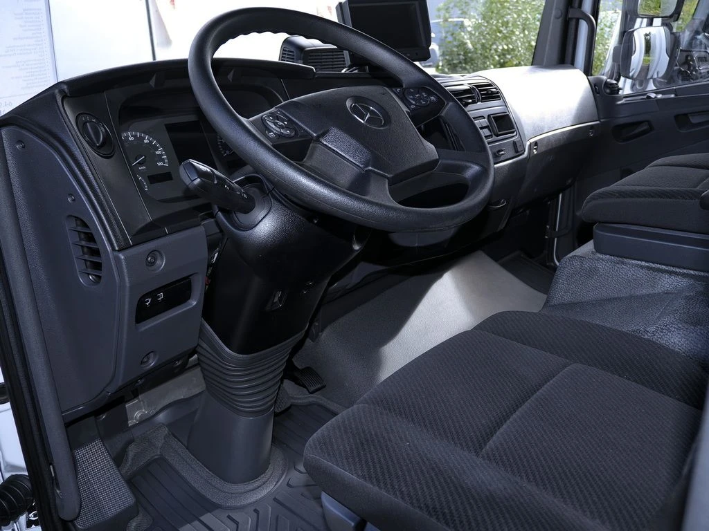 Mercedes-Benz-Atego-image-7