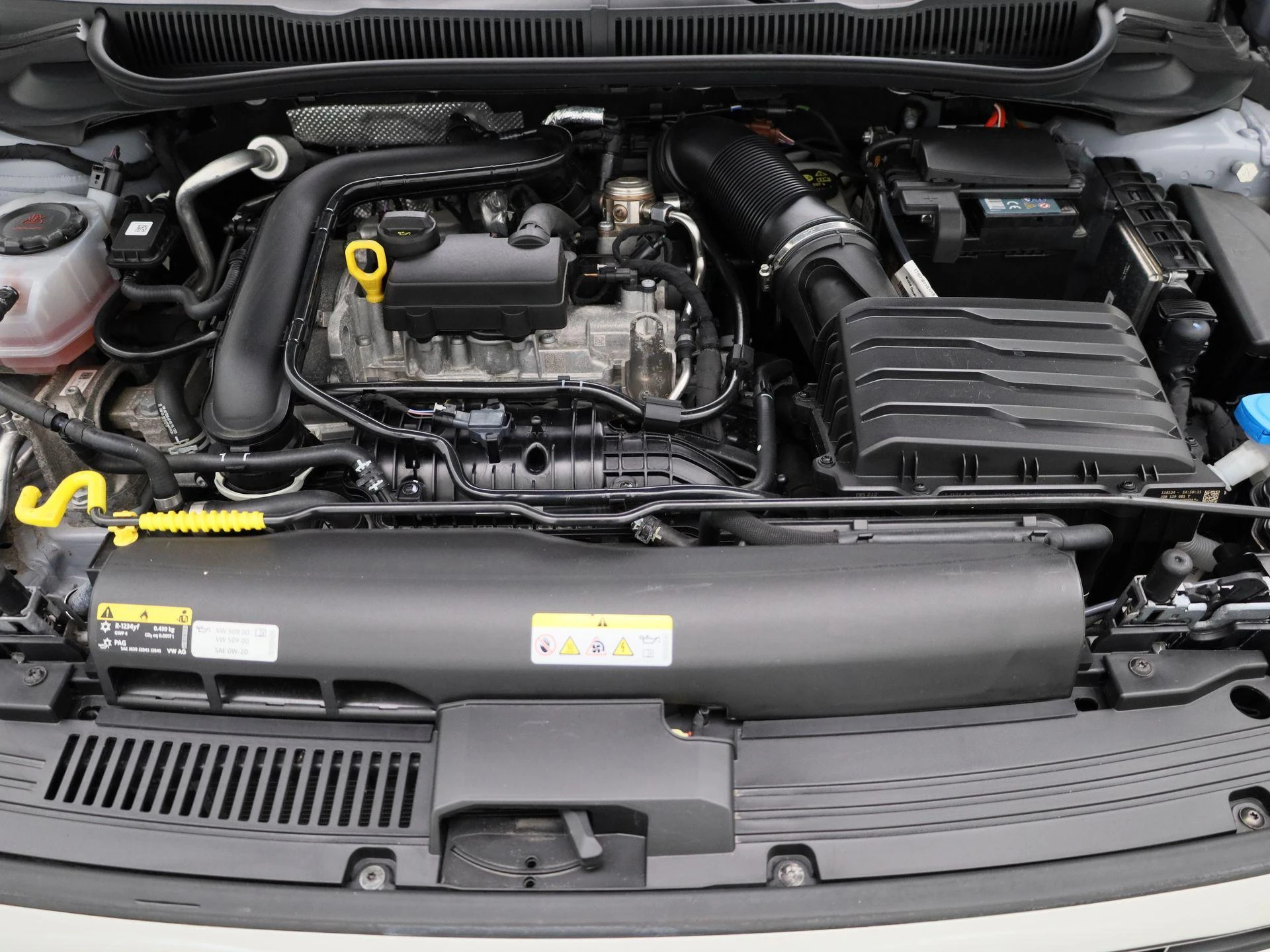 Volkswagen-Polo-image-28