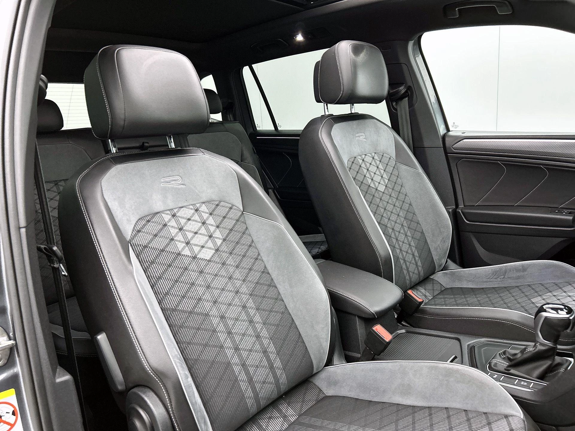 Volkswagen-Tiguan Allspace-image-35