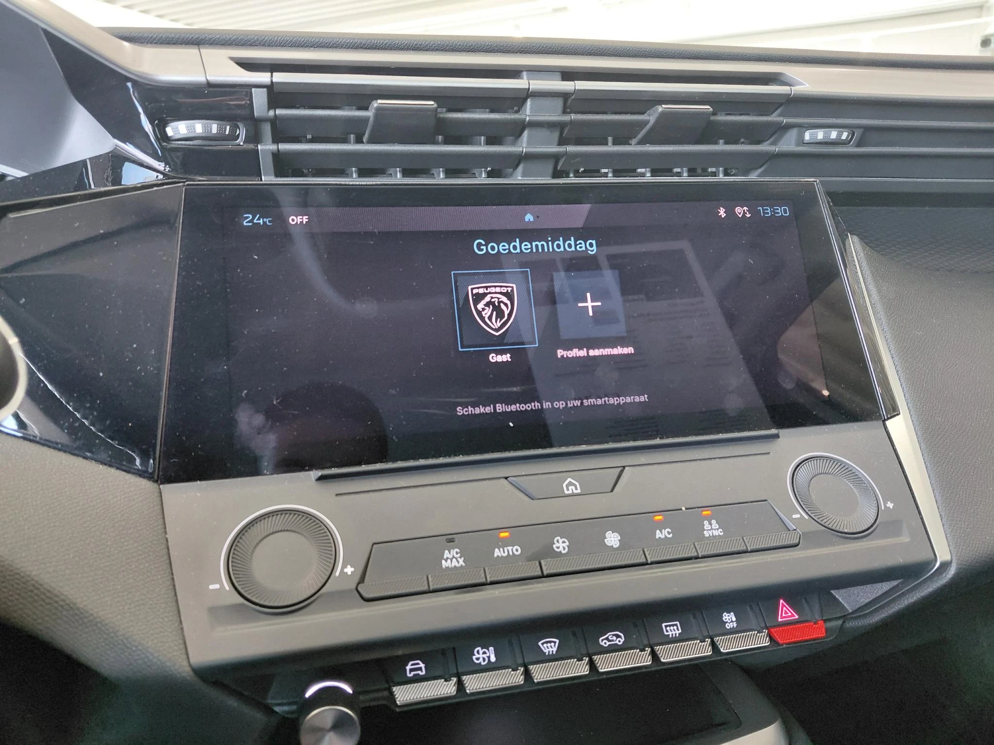 Peugeot-308-image-12