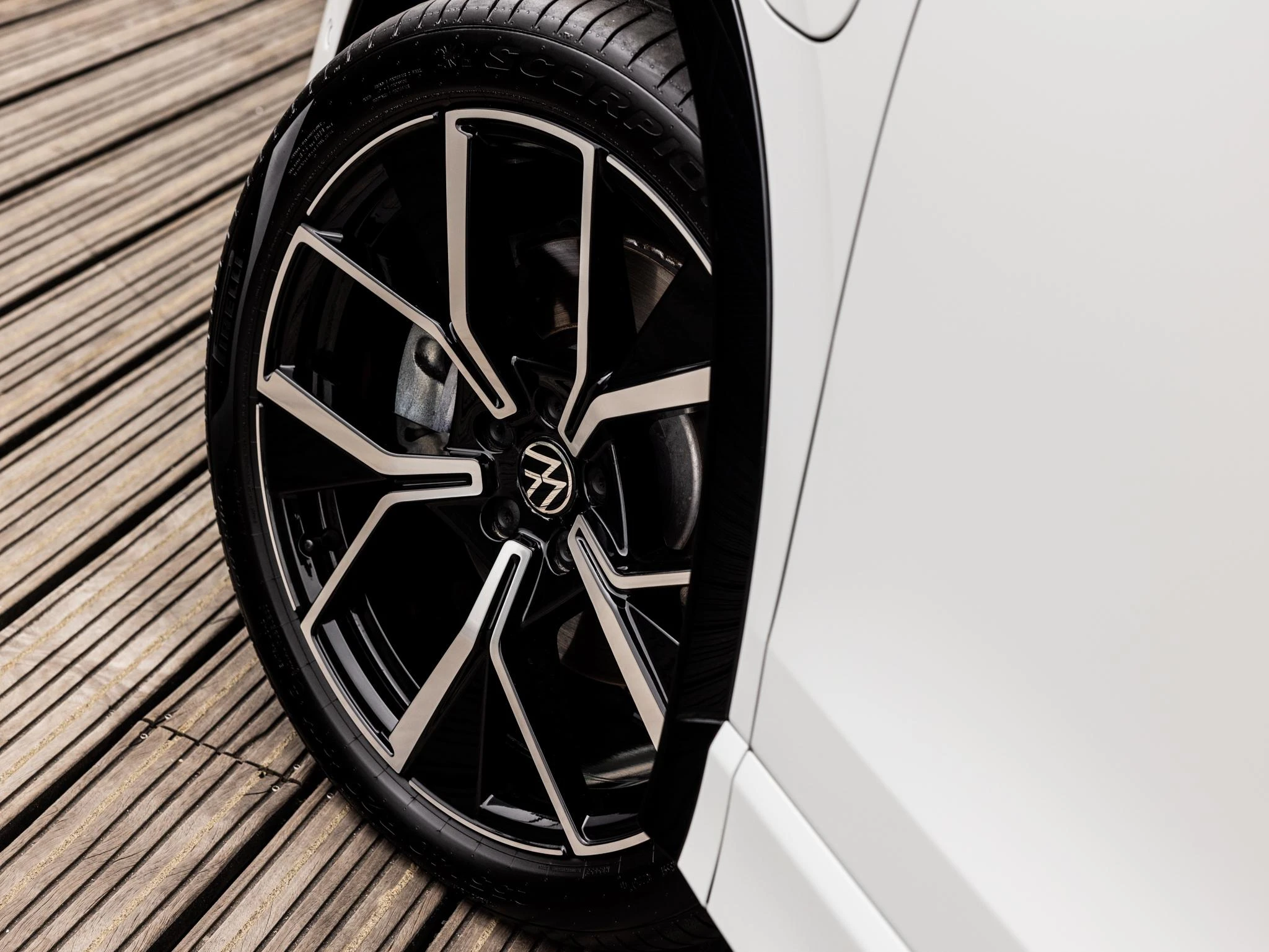 Volkswagen-Tiguan-image-14