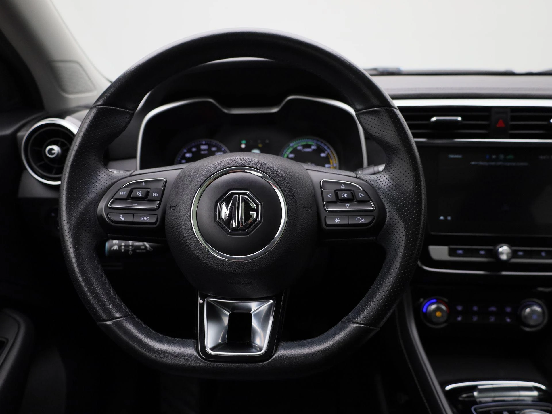 MG-ZS EV-image-6