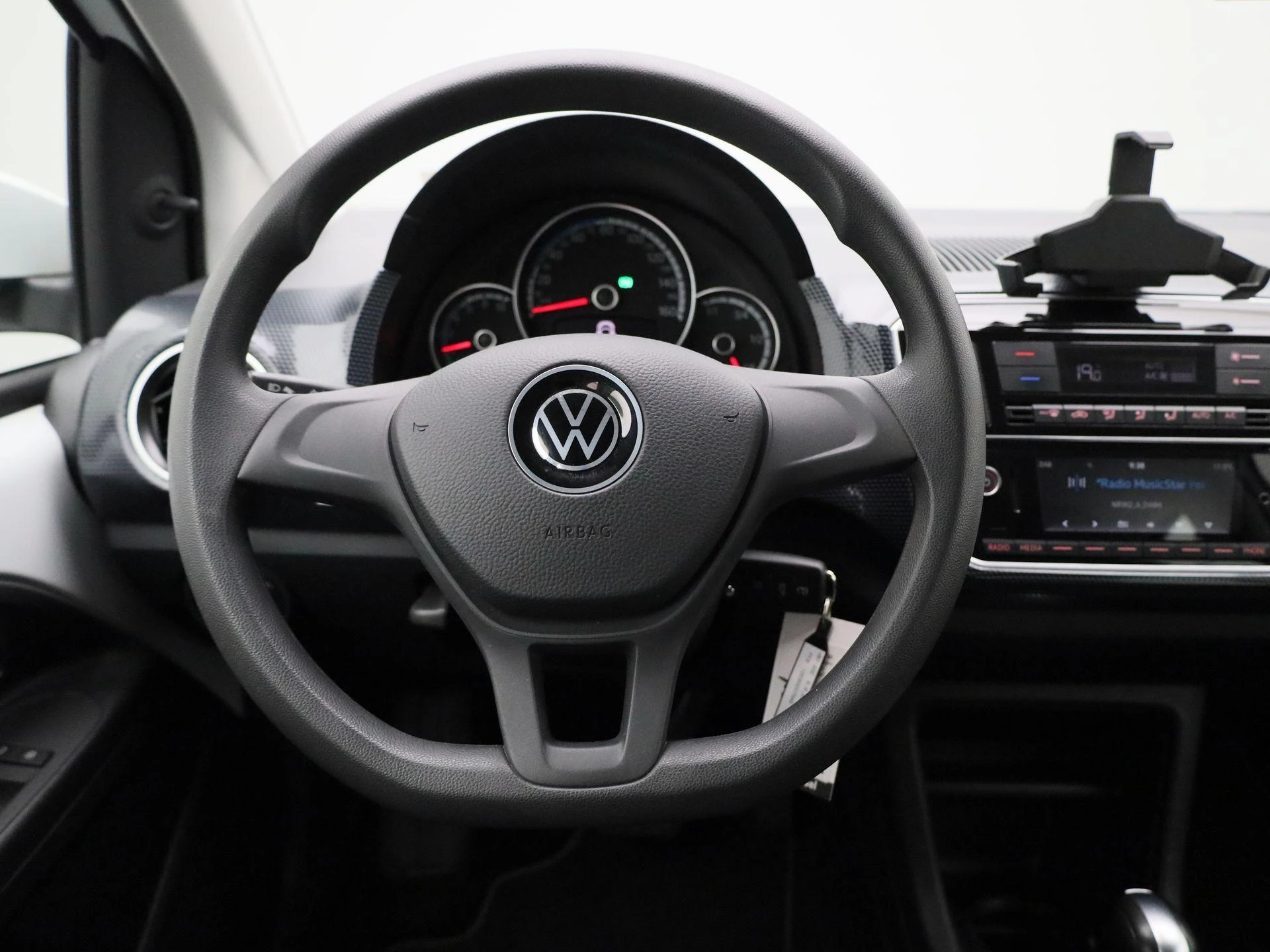 Volkswagen-e-up!-image-6