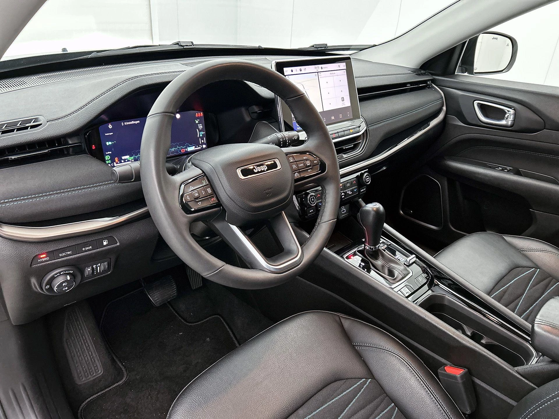 Jeep Compass 4xe 240 Plug-in Hybrid Electric Upland