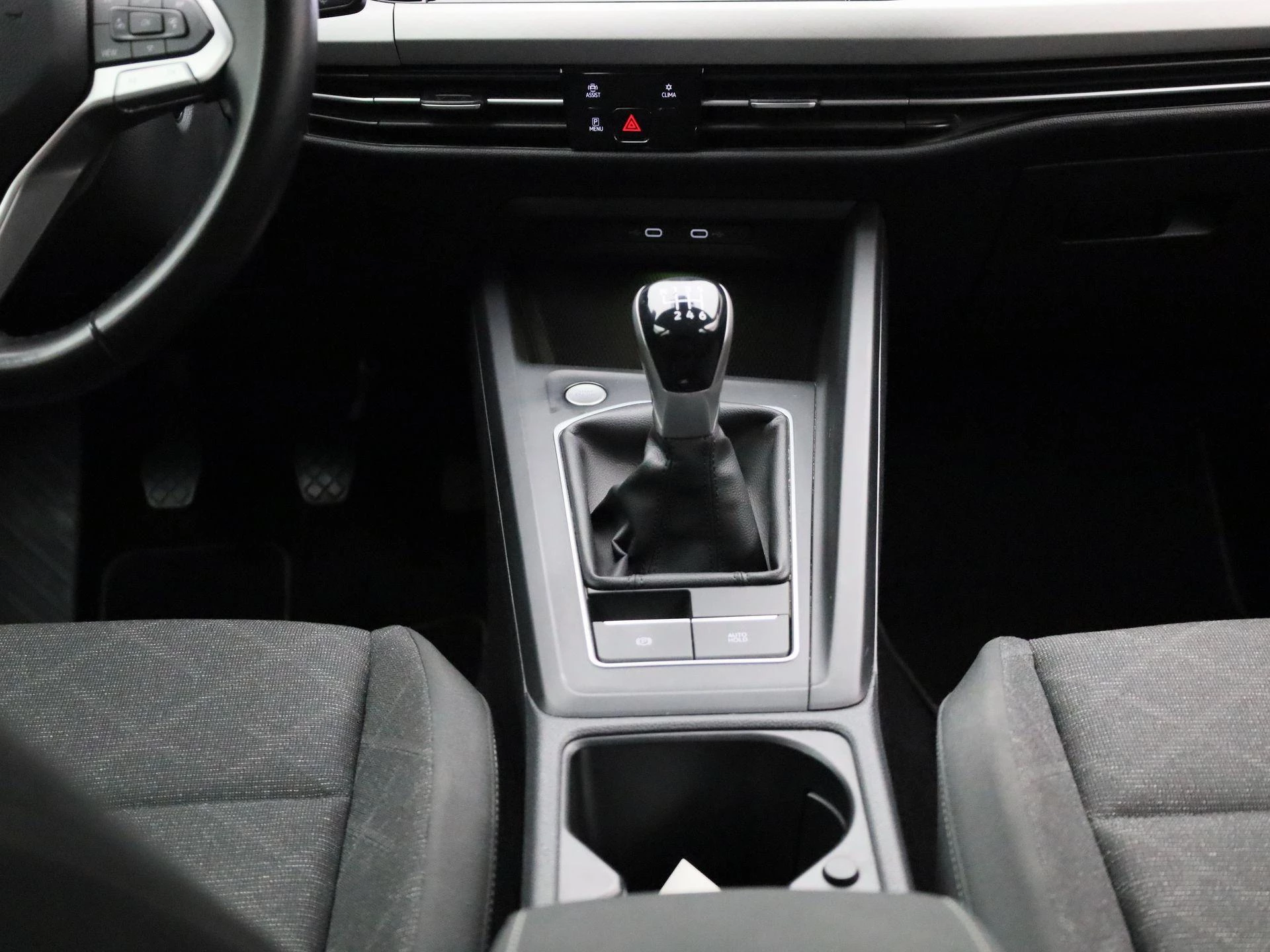 Volkswagen-Golf-image-9